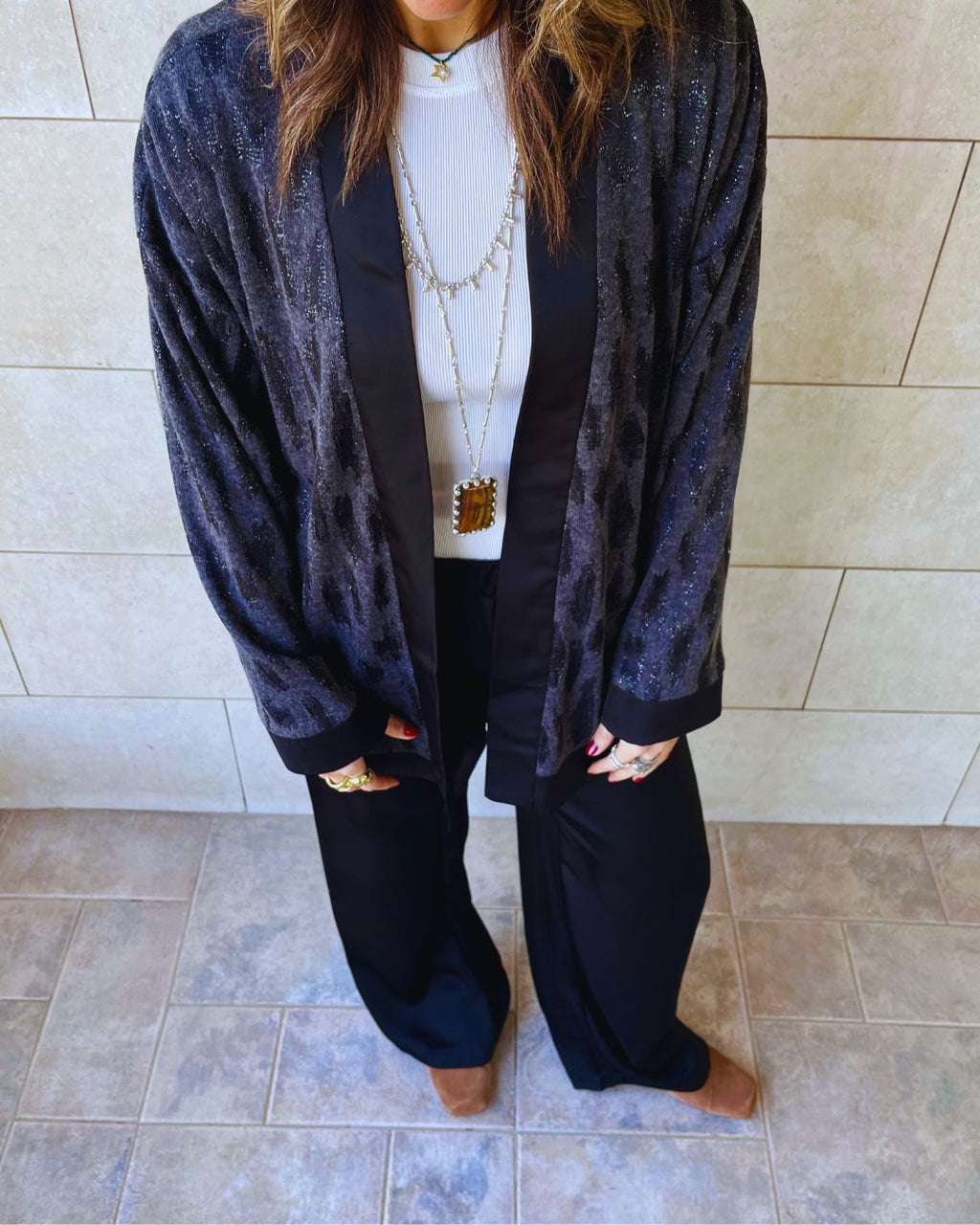 Black Between Moments Kimono