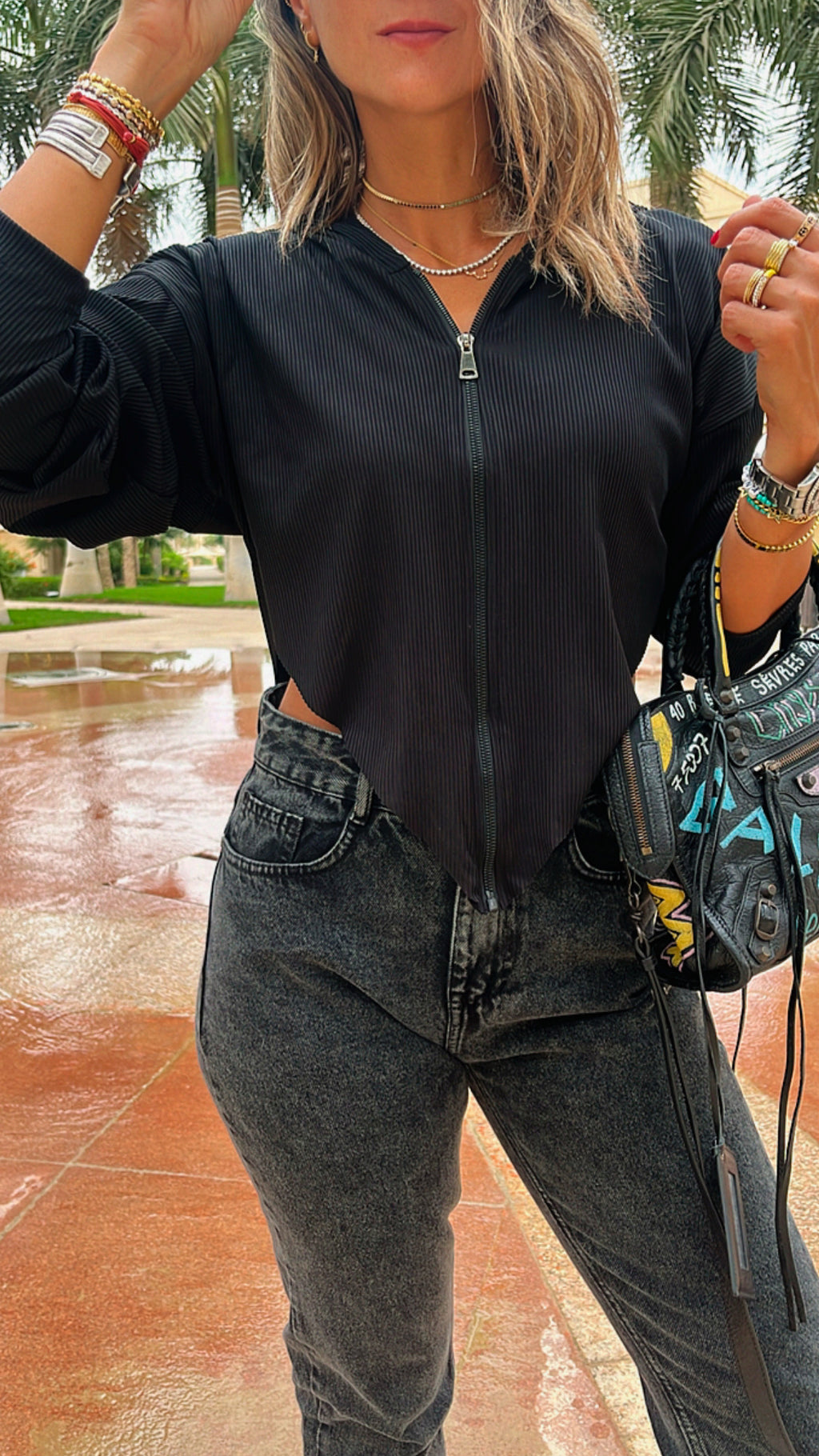 Black V Style Top
