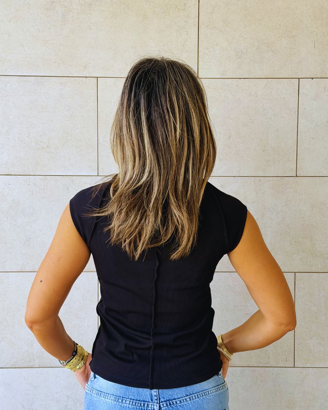 Black 140 Contour Tee