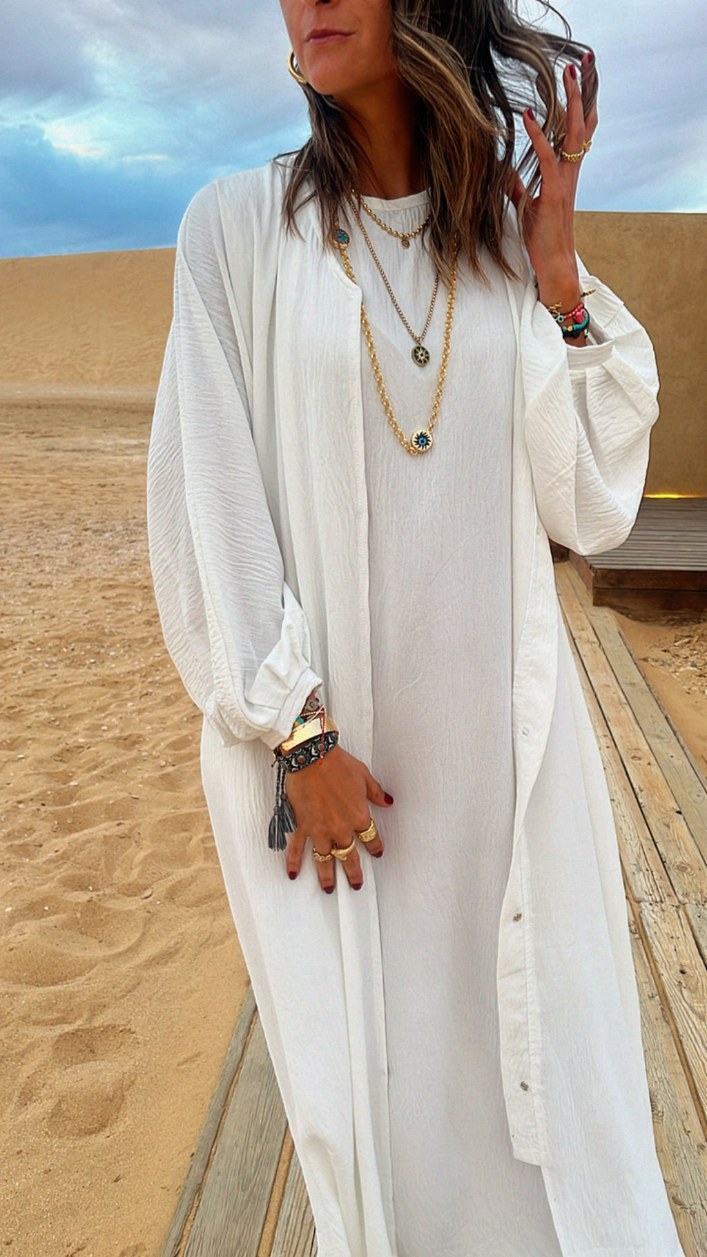 White Flows Away 2 Piece Set