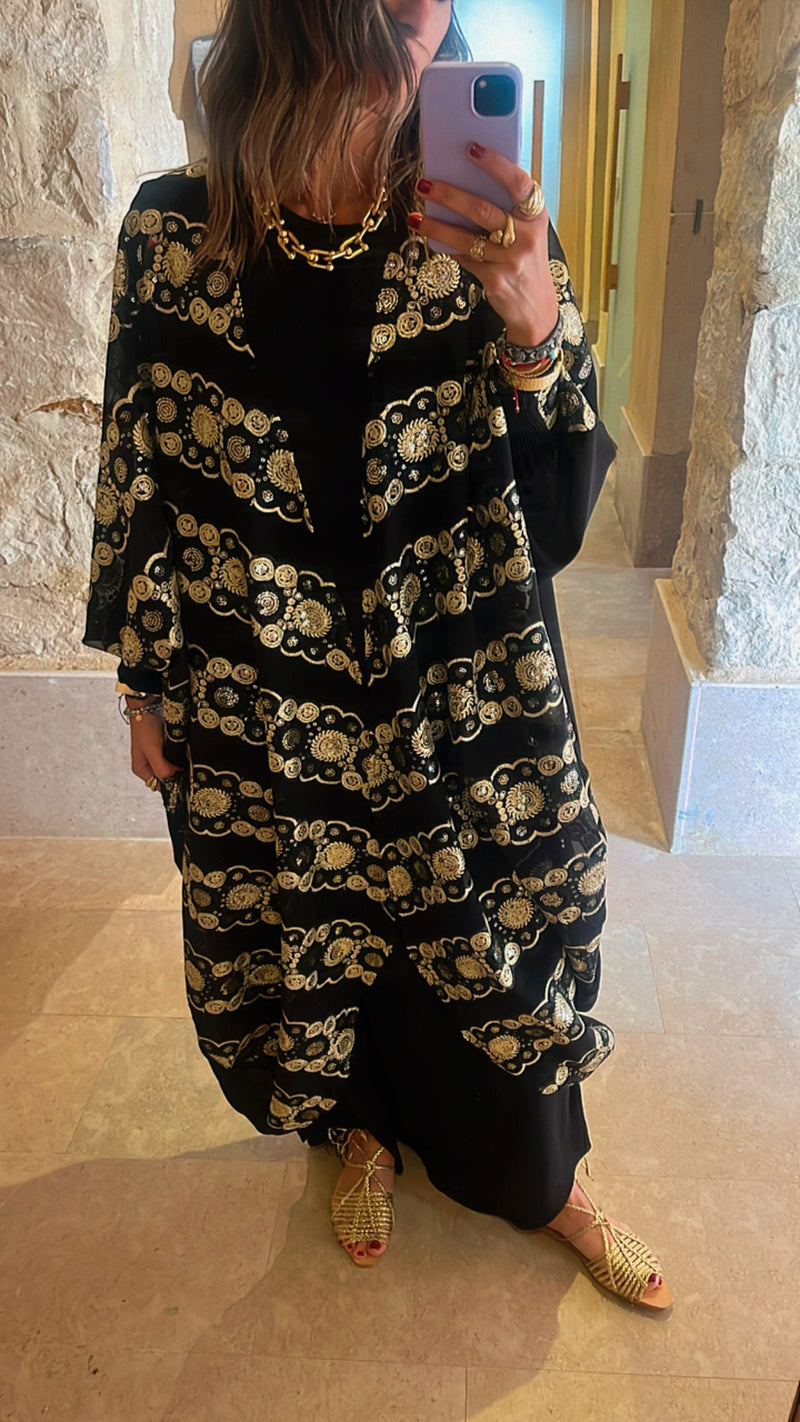 Dahabeya Embellished Kimono