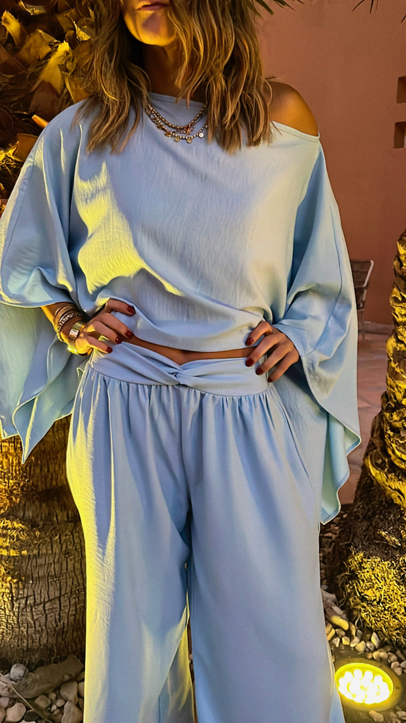 Baby Blue Poncho Feels Set