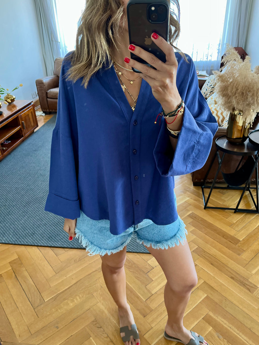 Navy Basic V Essential Shirt