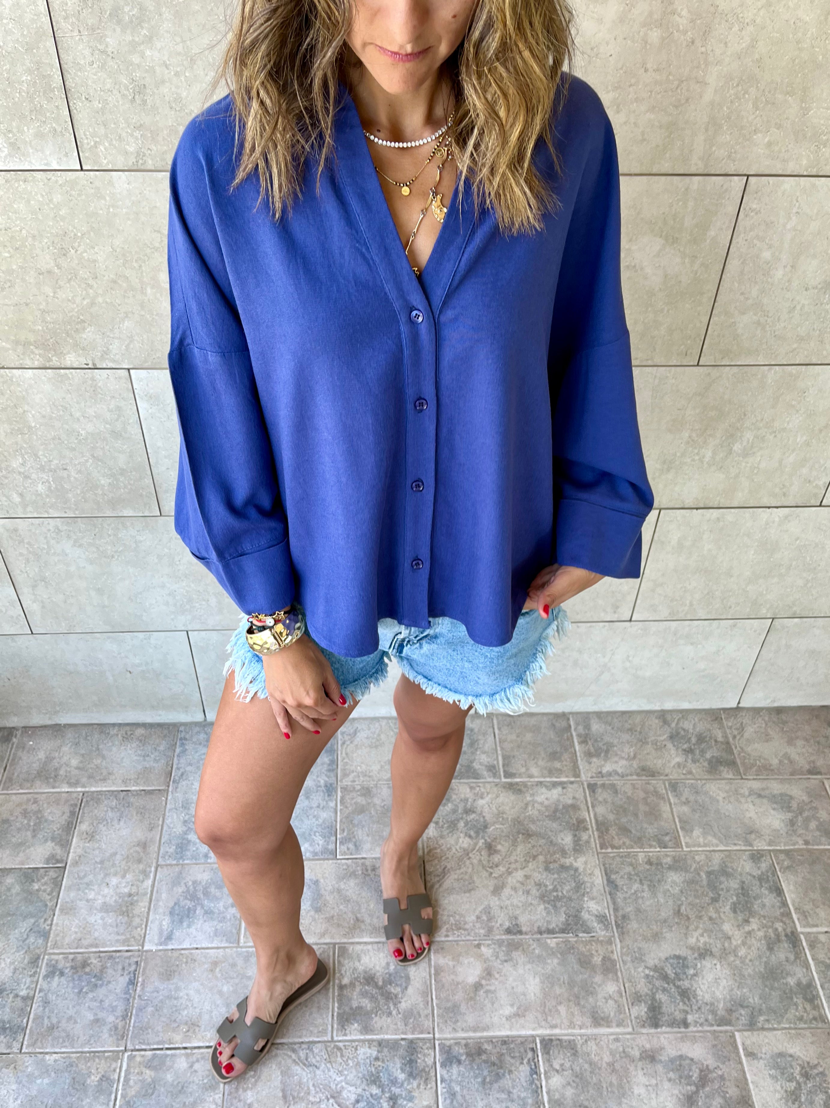 Navy Basic V Essential Shirt