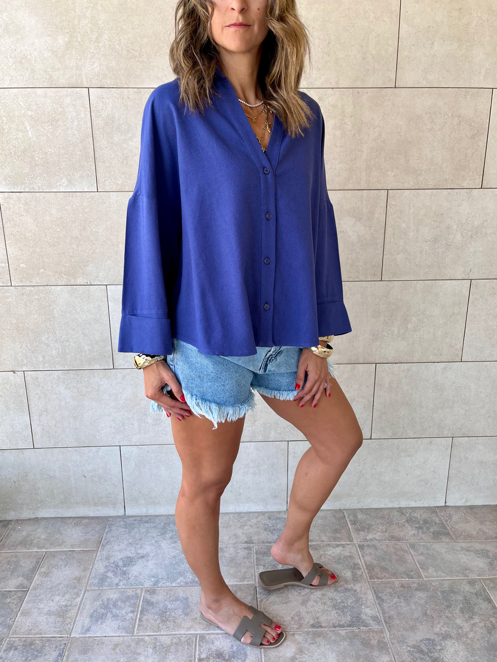 Navy Basic V Essential Shirt