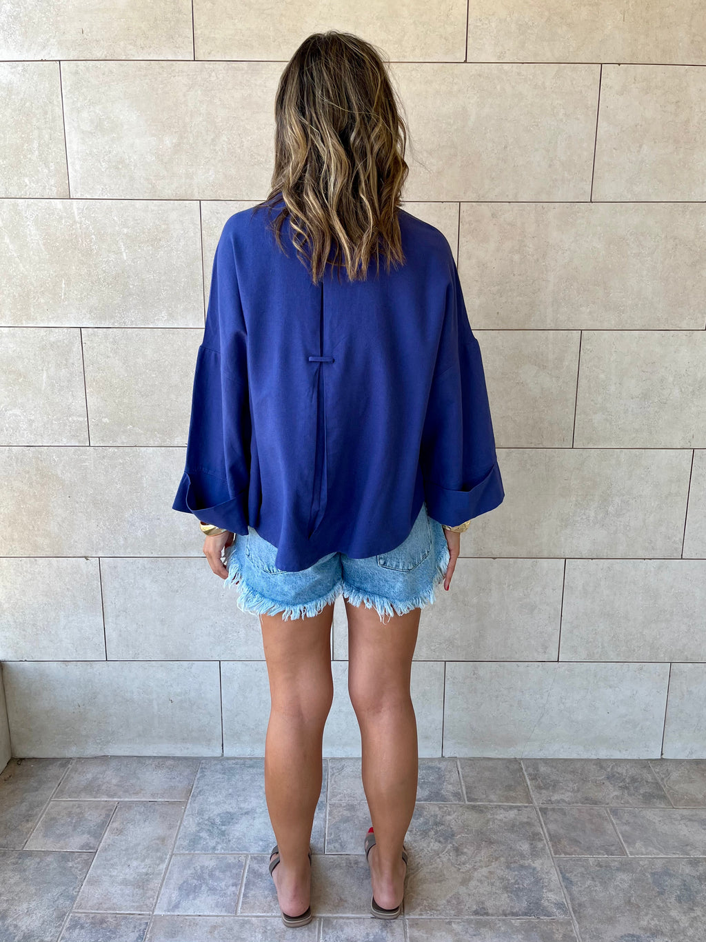 Navy Basic V Essential Shirt