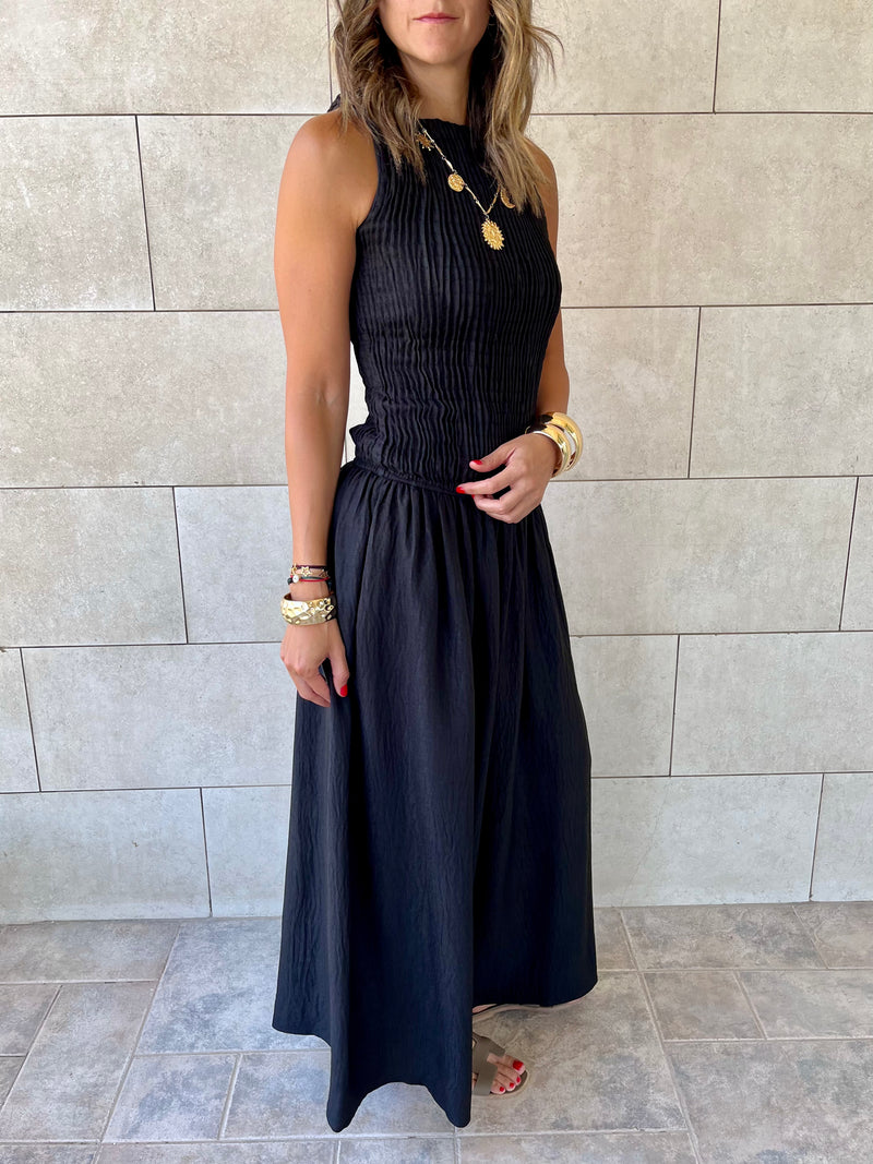 Black Crinkle Sleeveless  Dress
