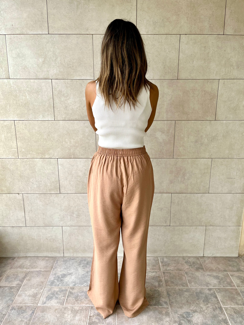 Cafe Essential Linen Pants