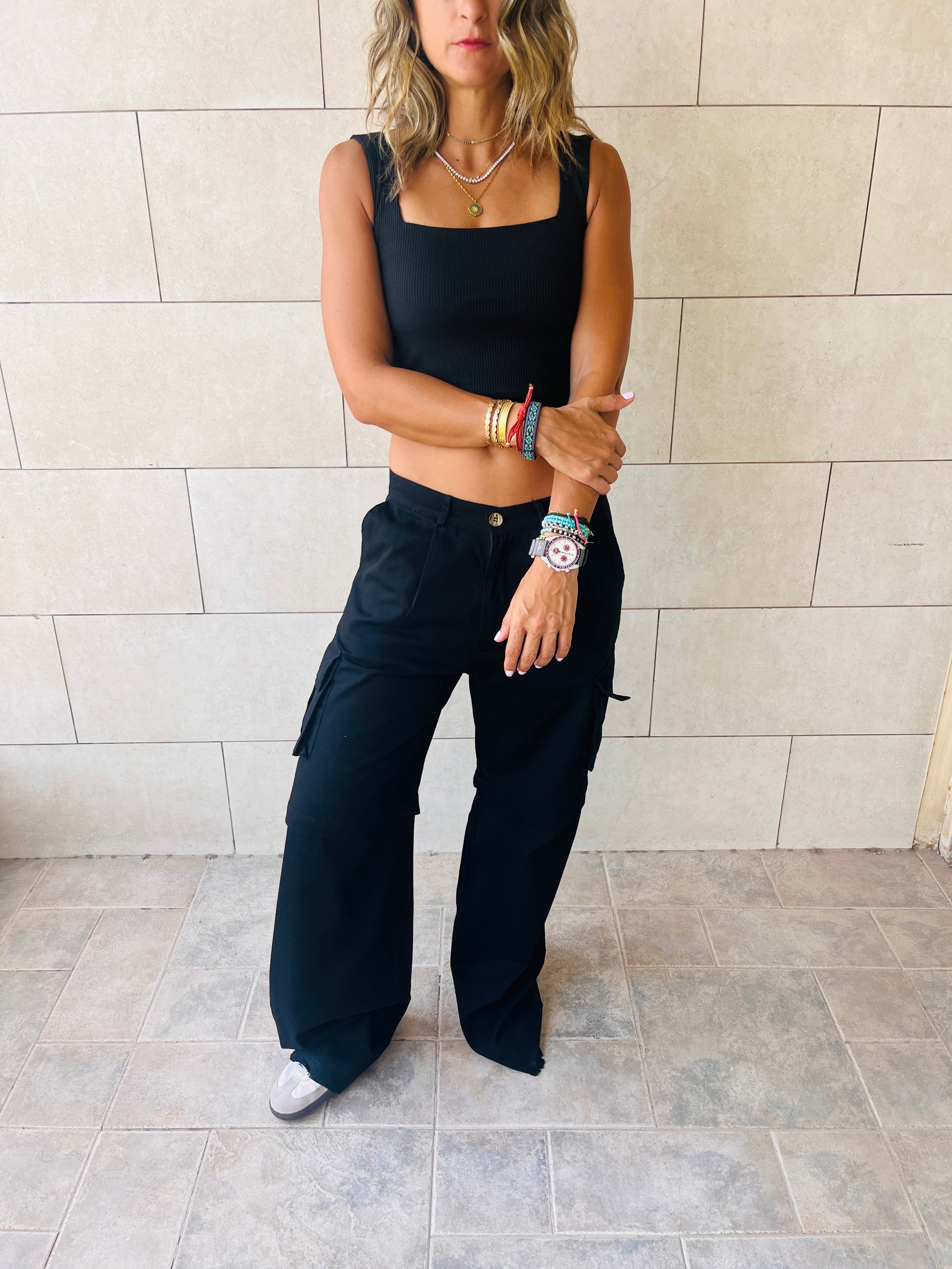 Black Sleeveless Double Line Top