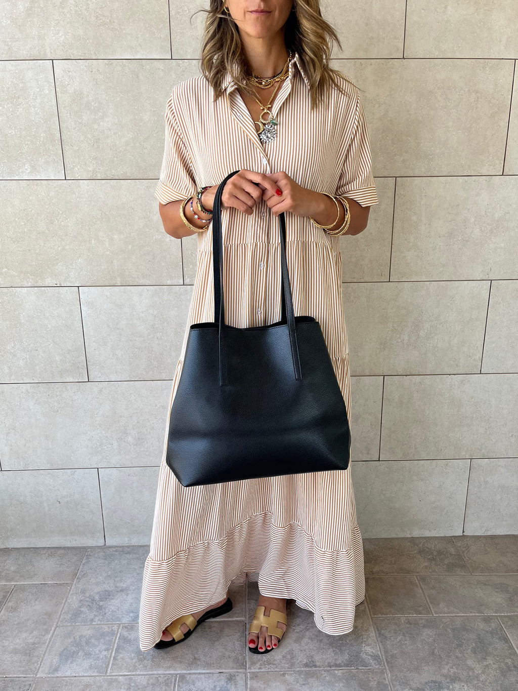 Black Frillu Leather Essential Bag