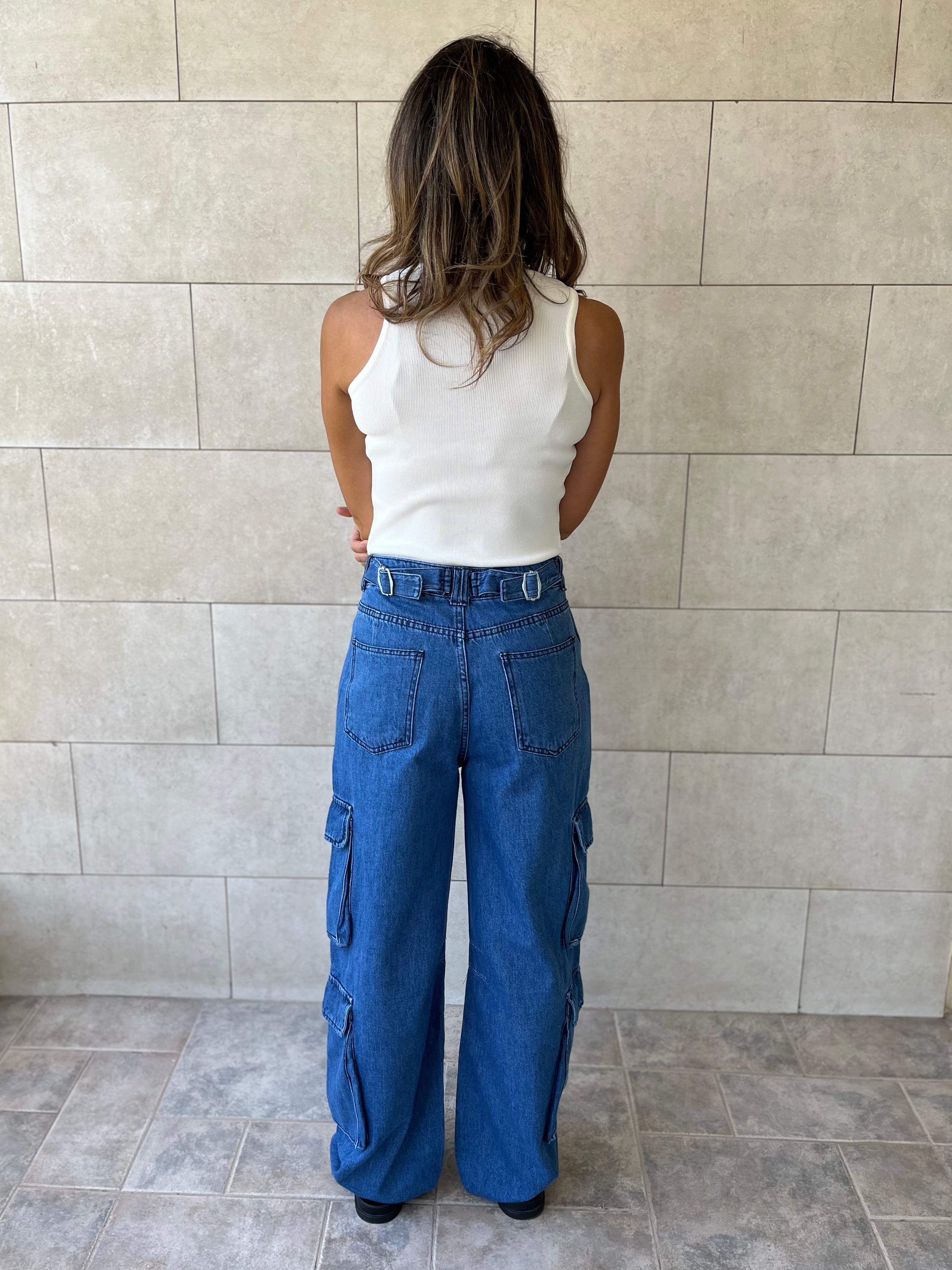 White 99 Interknit Sleeveless Basic Top