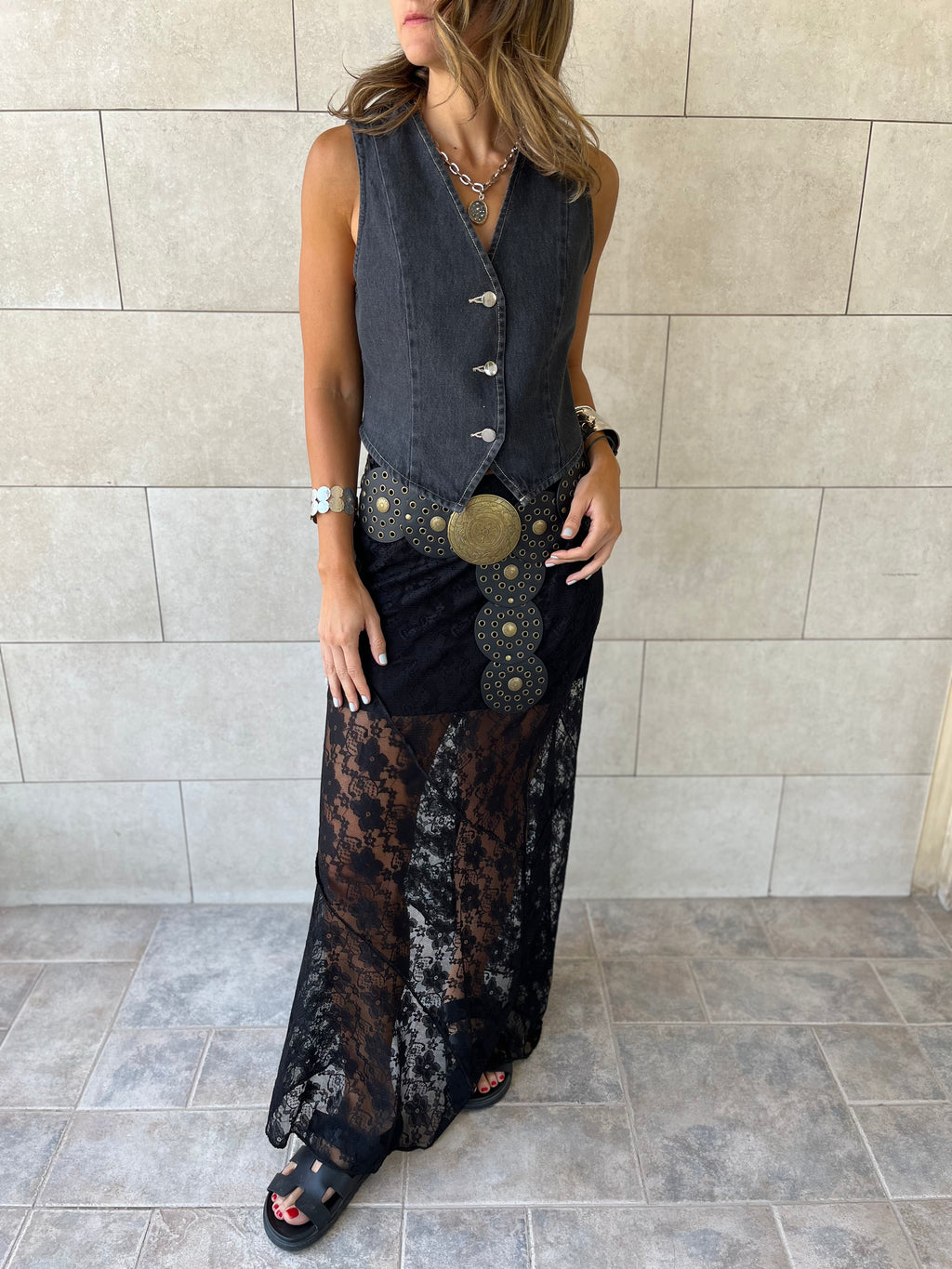 Black Frillu Lace Skirt