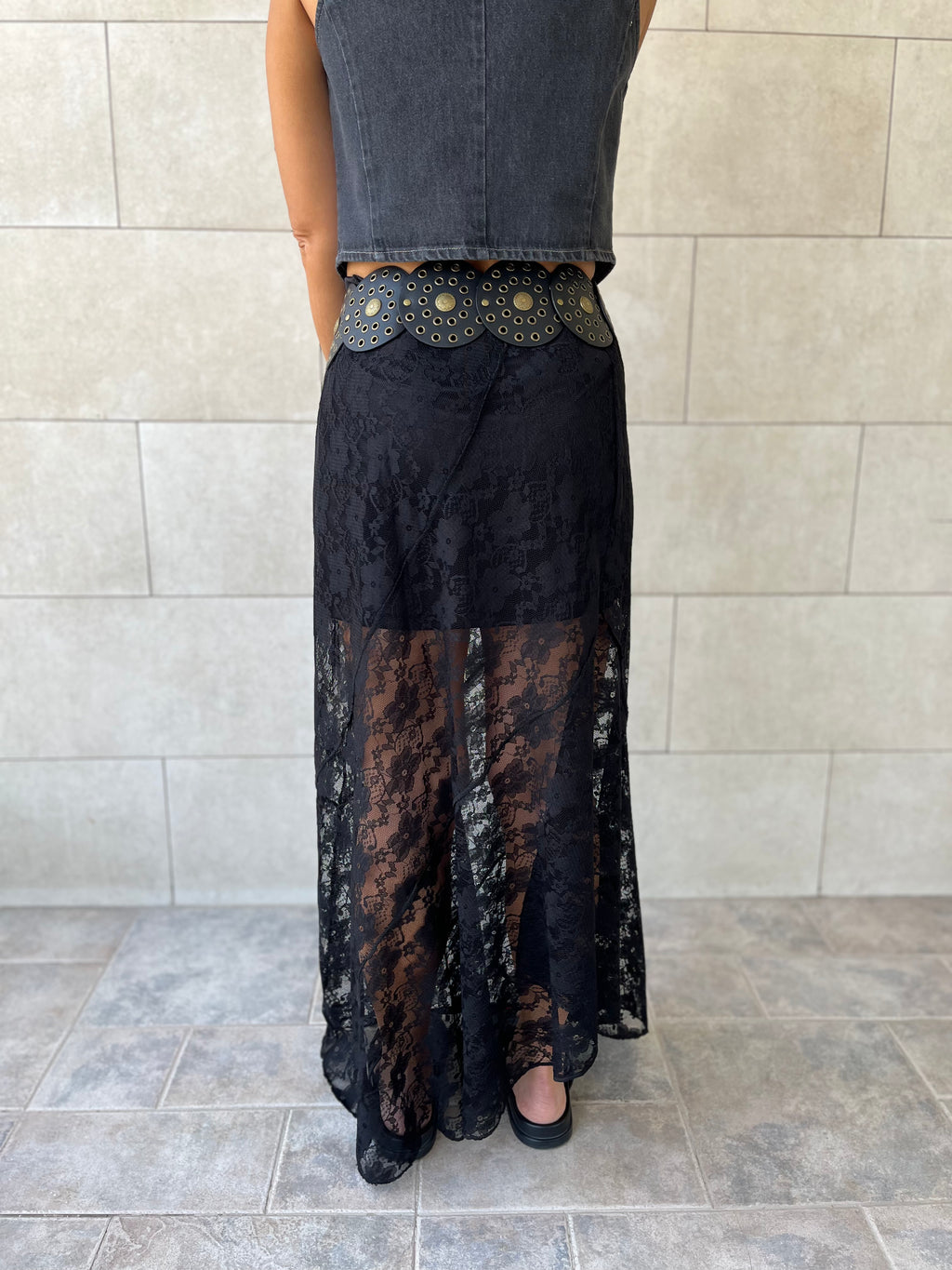 Black Frillu Lace Skirt