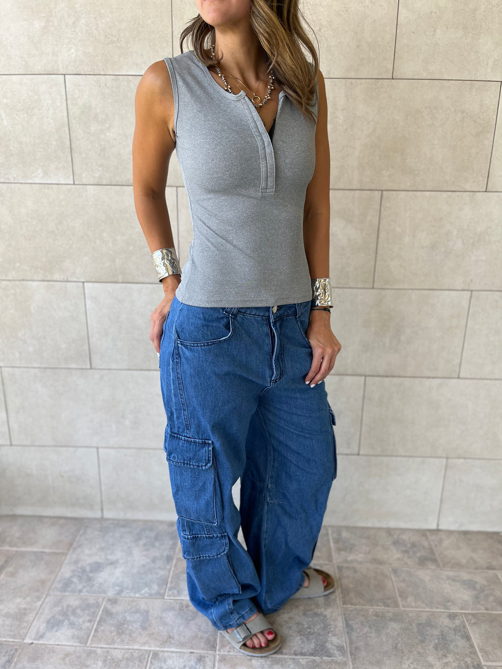 Grey 140 Essential Tank