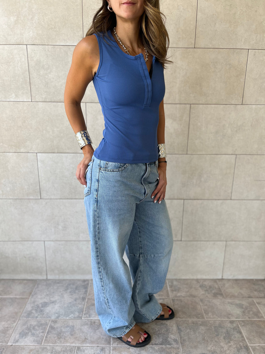 Blue 140 Essential Tank