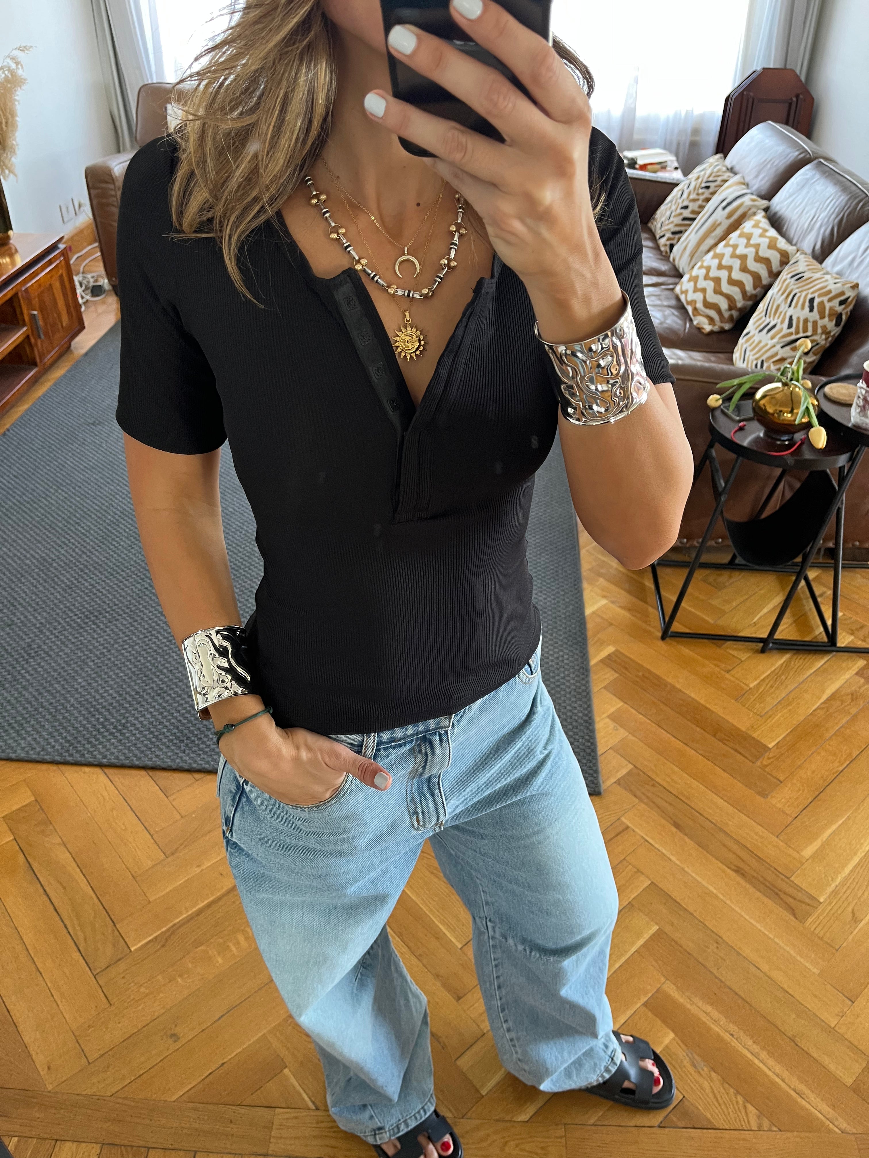 Black 140 Essential Top