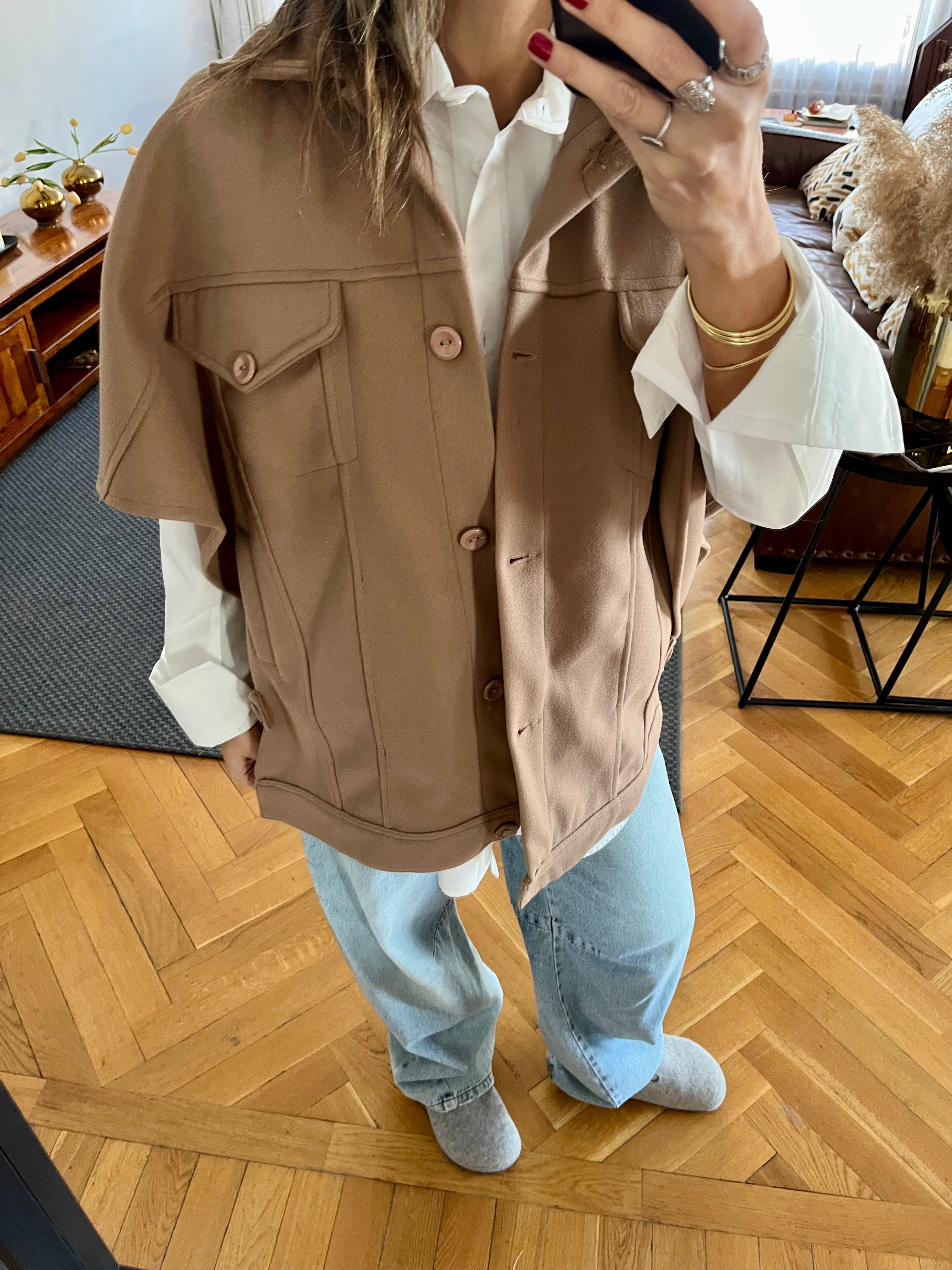 Cafe Icon Button Vest