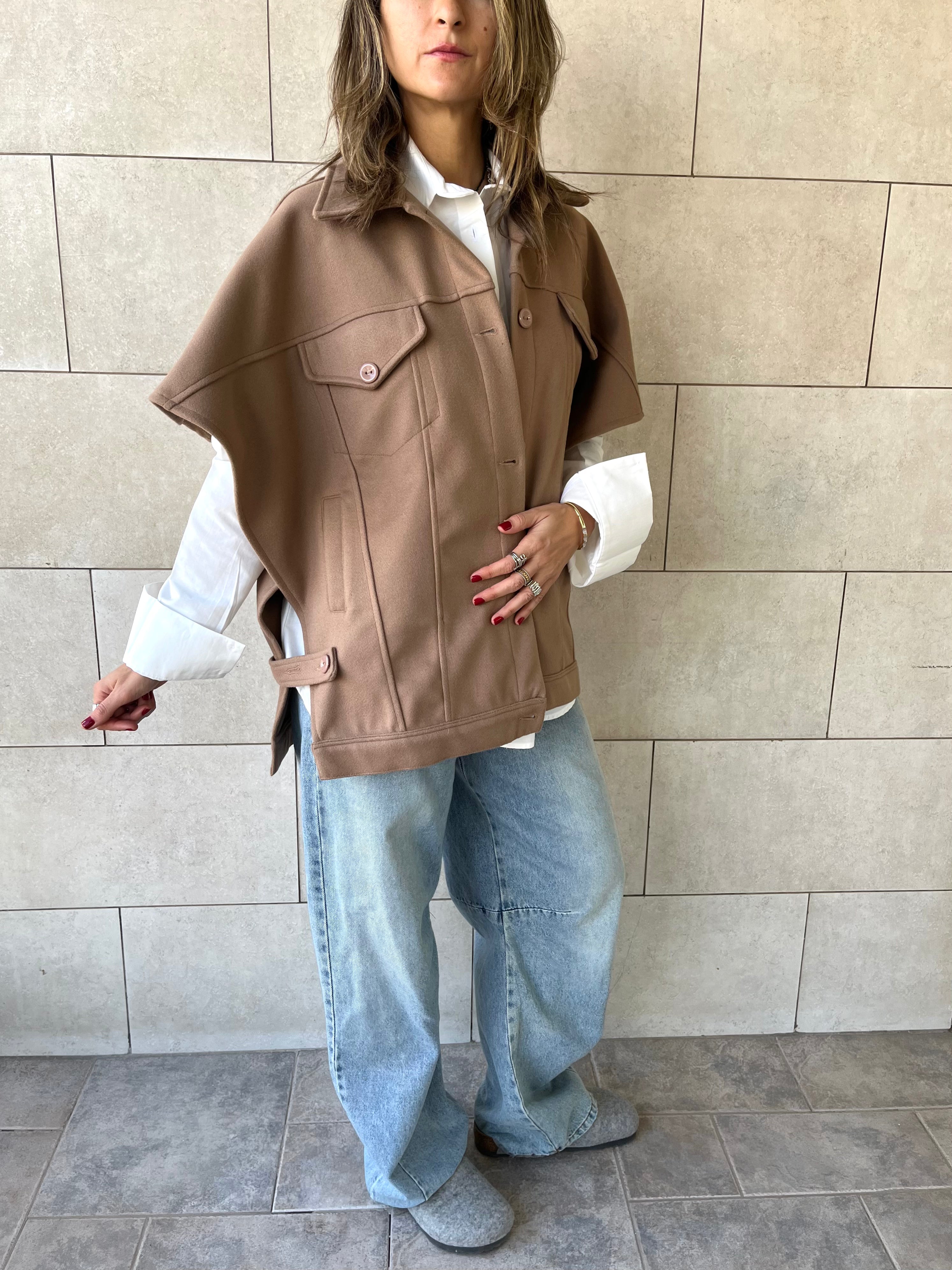 Cafe Icon Button Vest