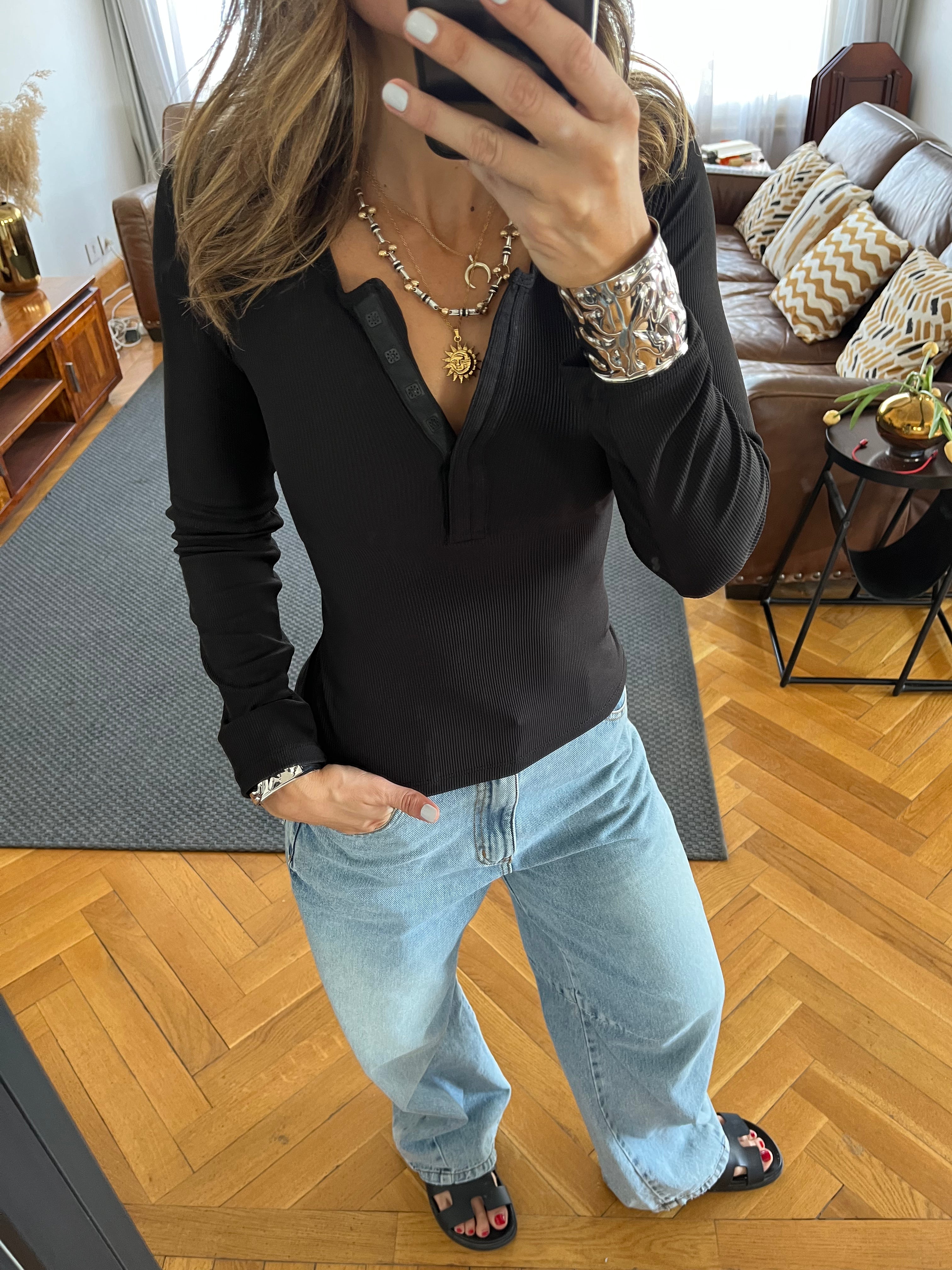 Black 140 Essential Longsleeve