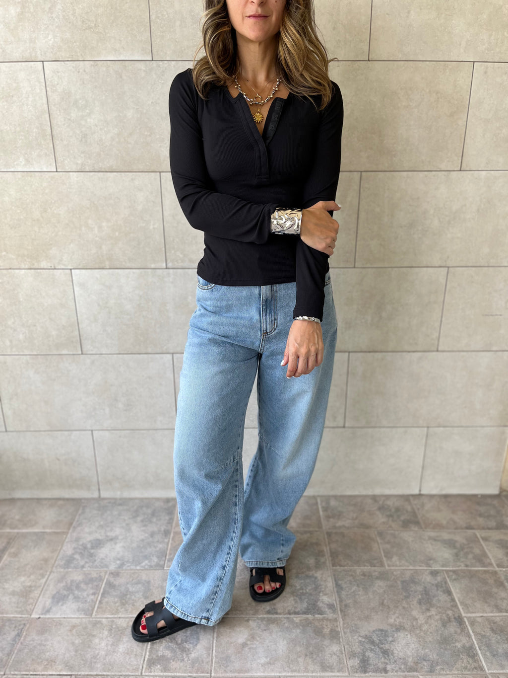 Black 140 Essential Longsleeve