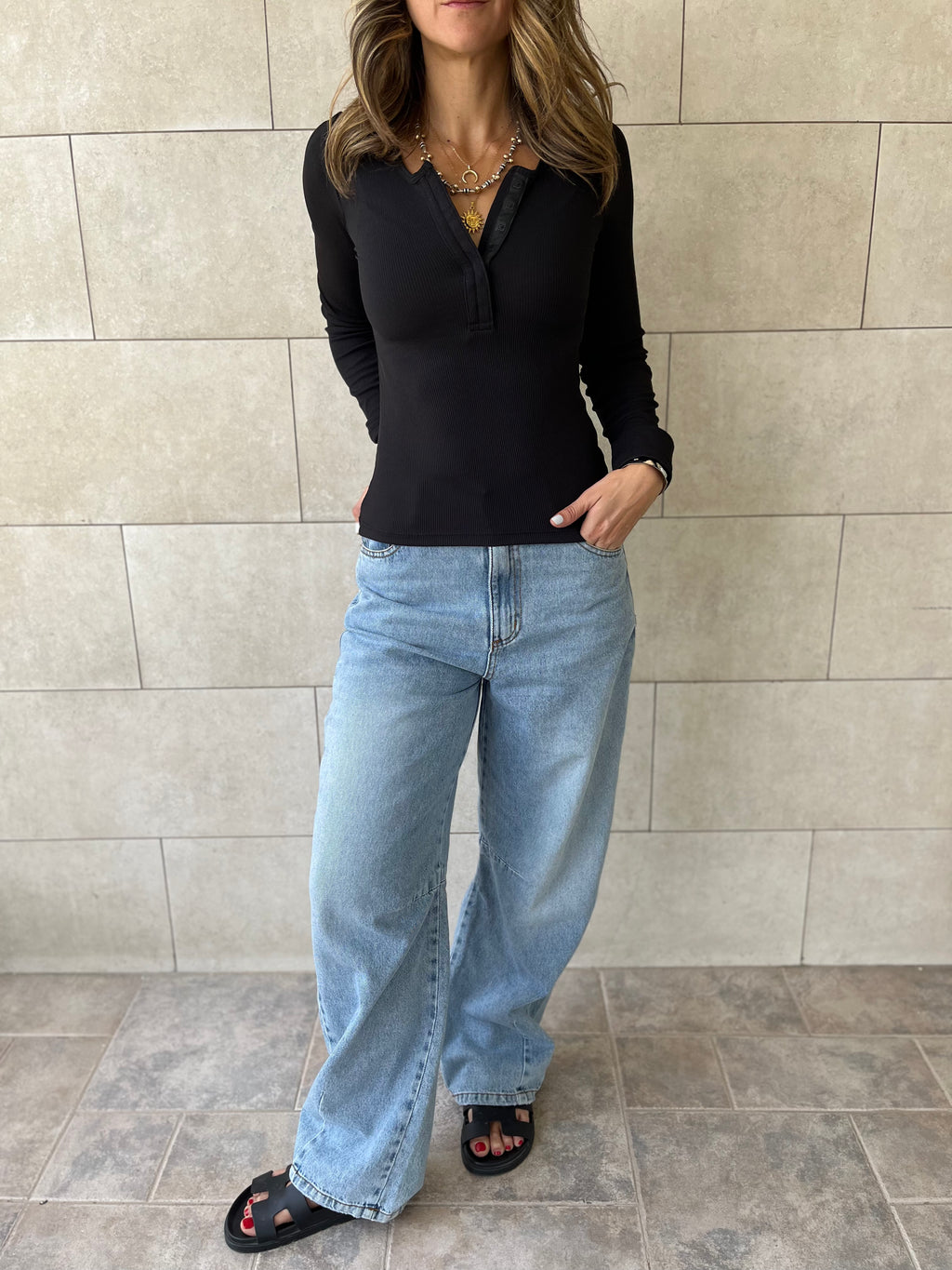 Black 140 Essential Longsleeve