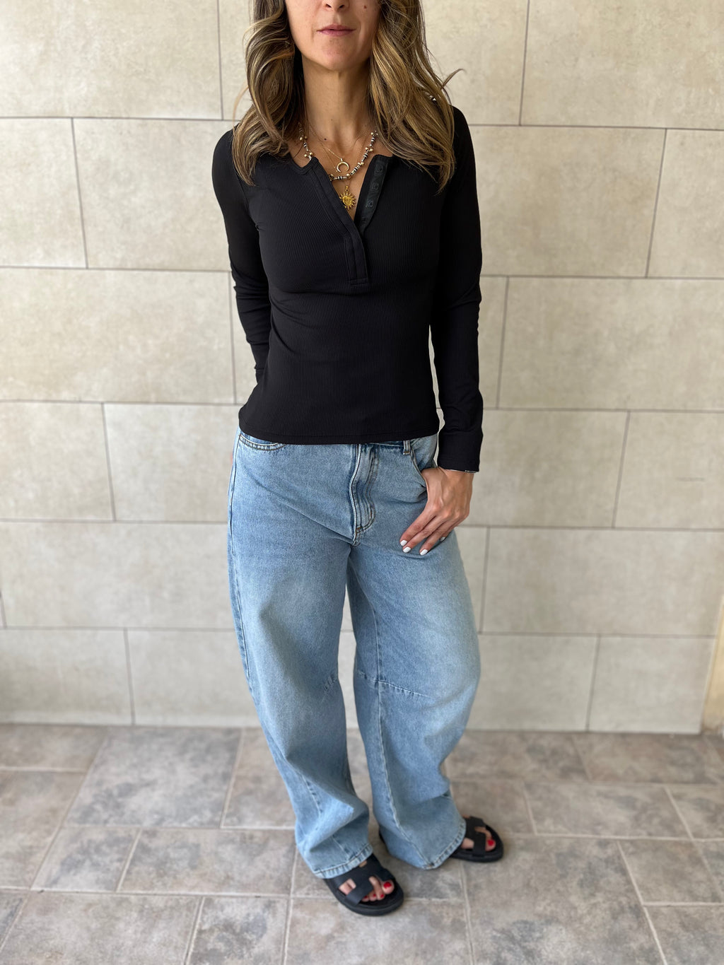 Black 140 Essential Longsleeve