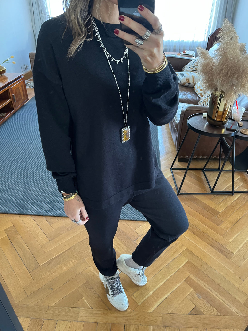 Black Frillu Essential Basic Set