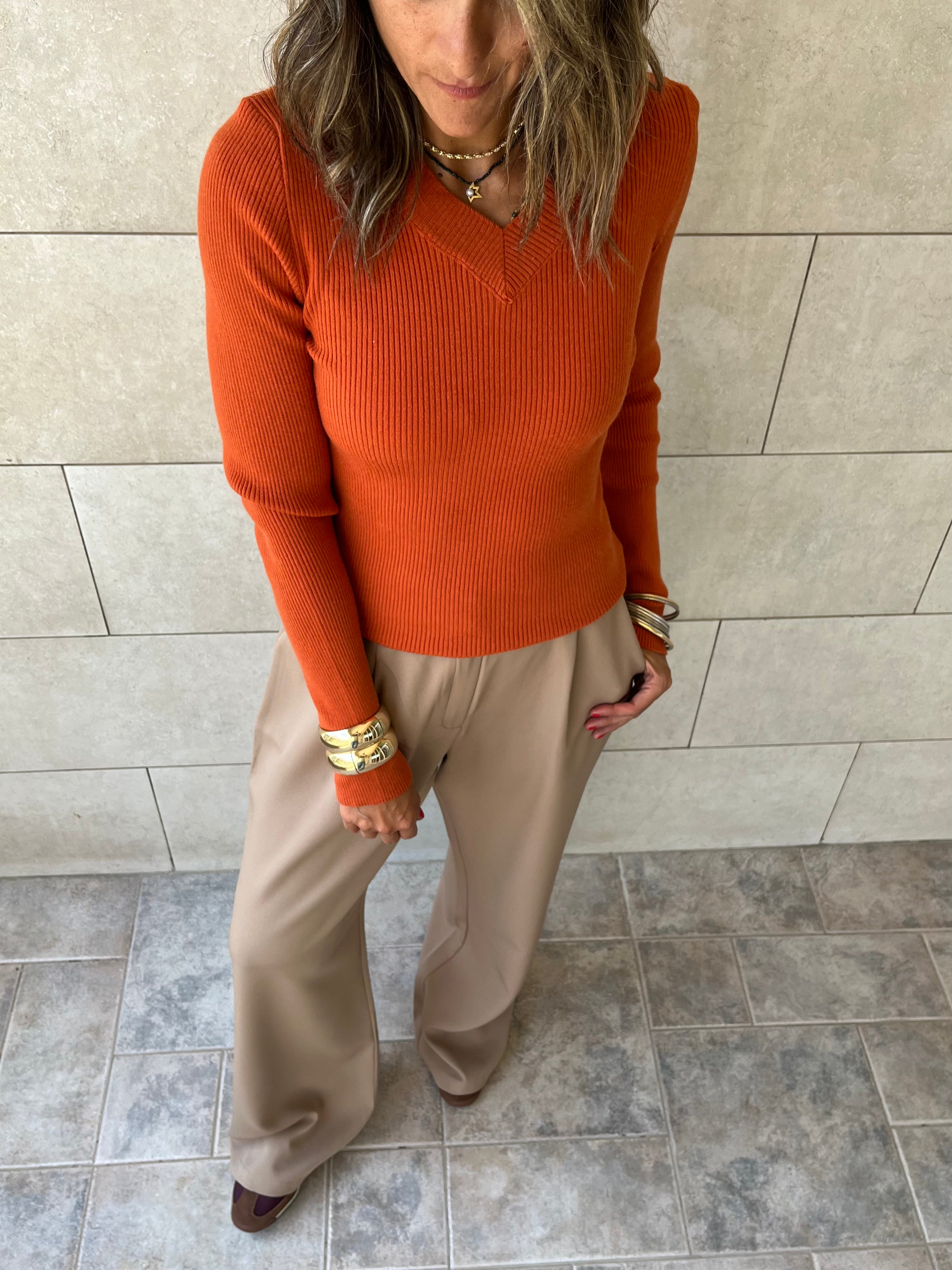 Rust V-Neck Contour Elevated Pullover