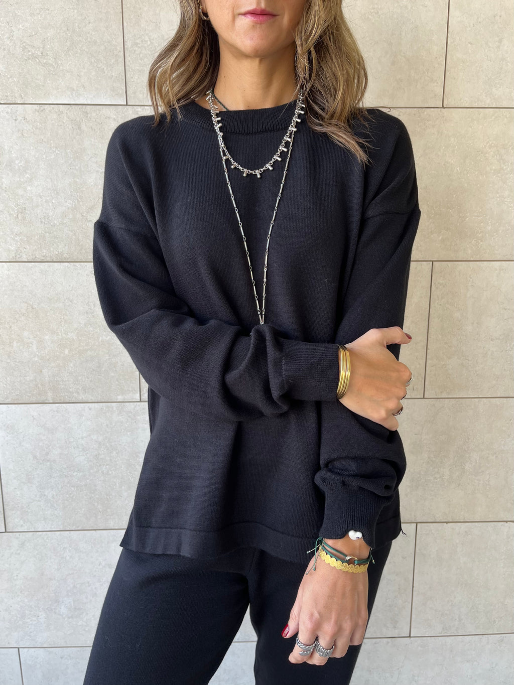 Black Frillu Essential Basic Set