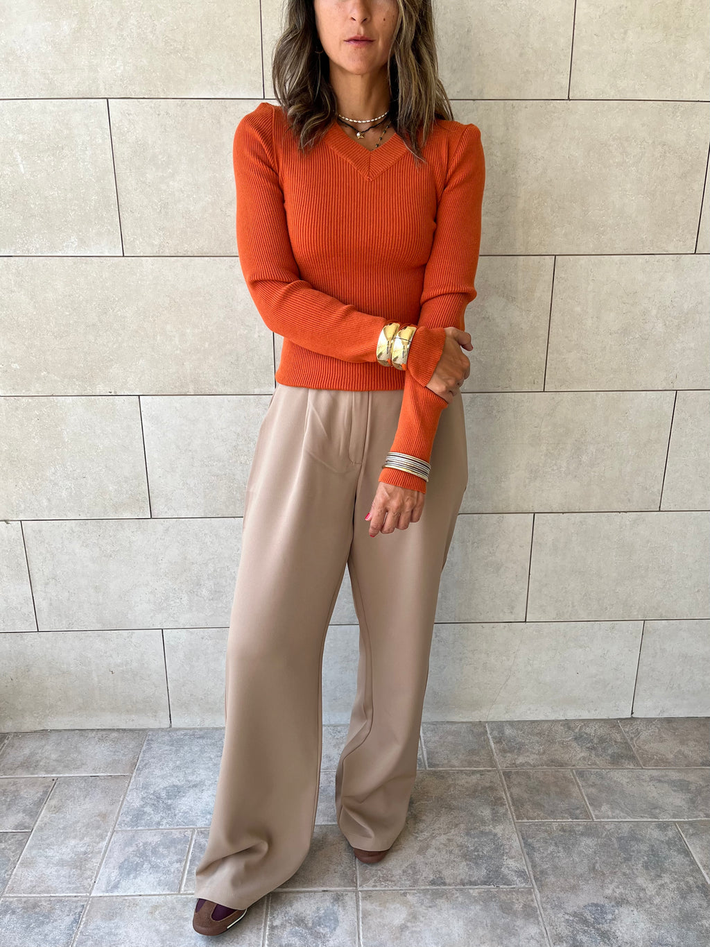 Rust V-Neck Contour Elevated Pullover