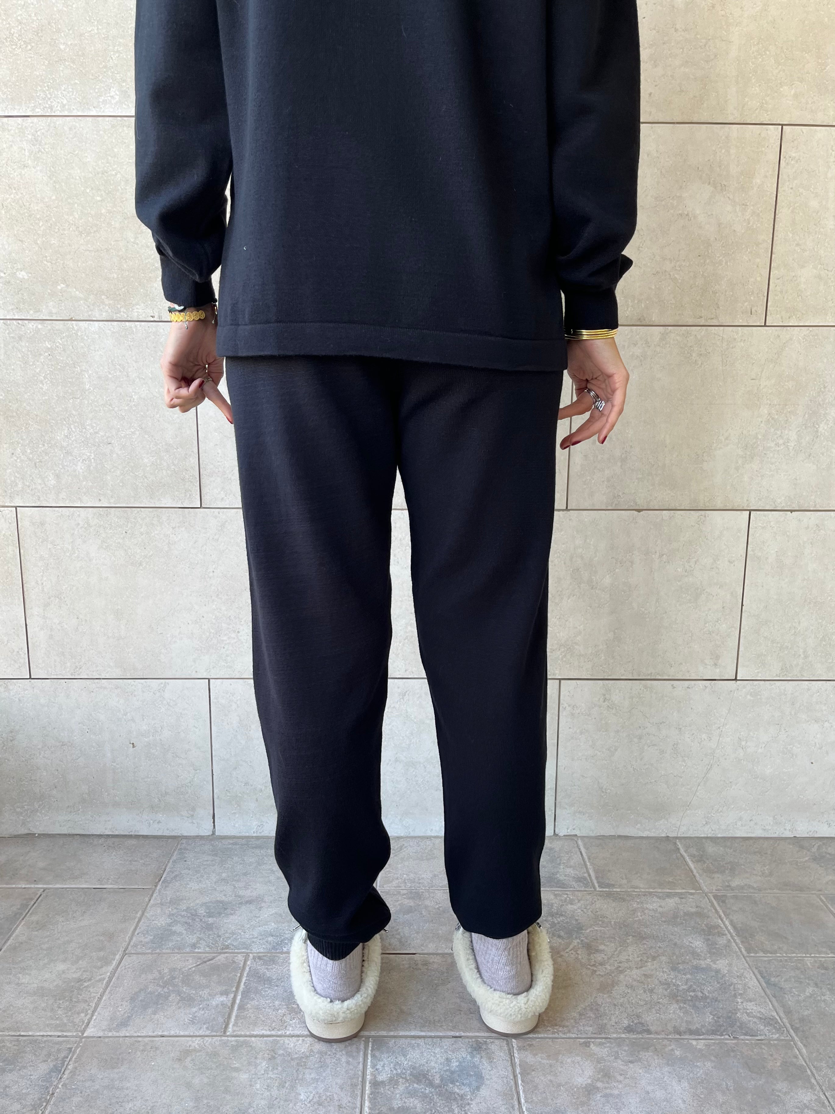 Black Frillu Essential Basic Set