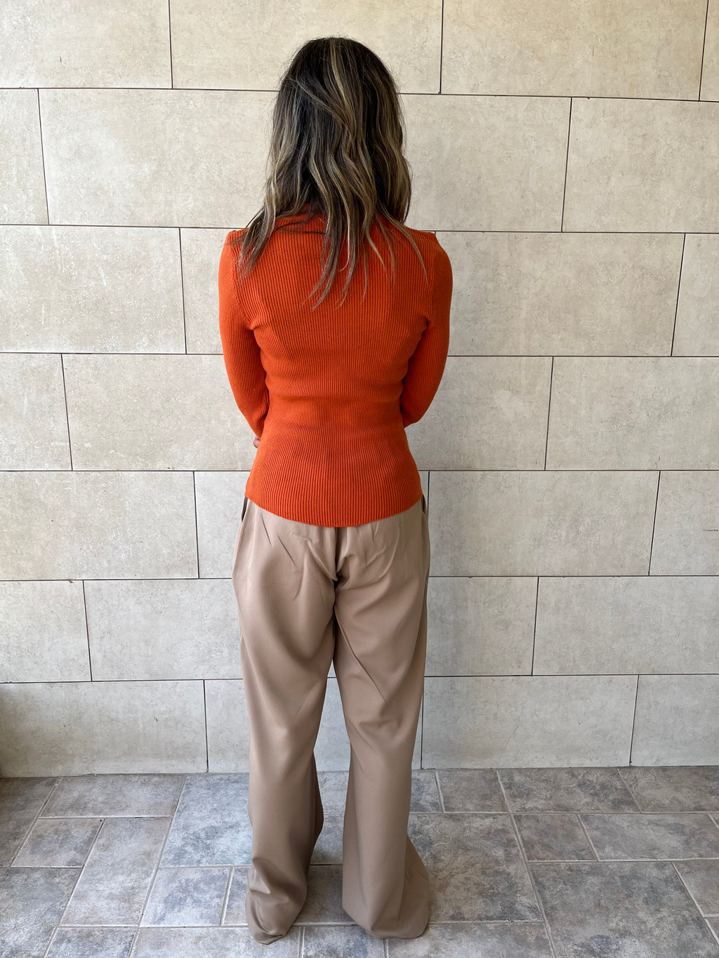 Rust V-Neck Contour Elevated Pullover