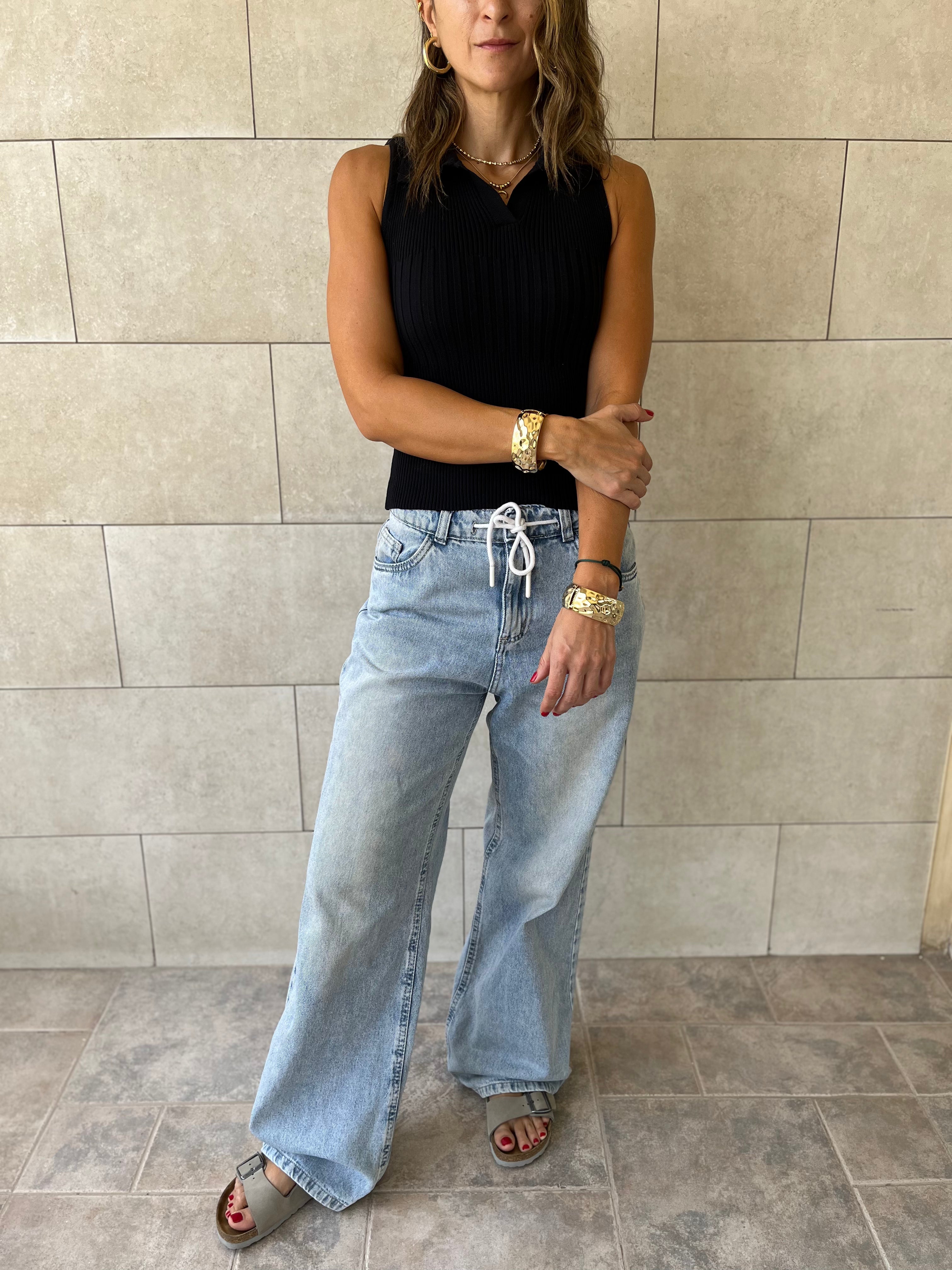 Black Sleeveless Polo Collar Top