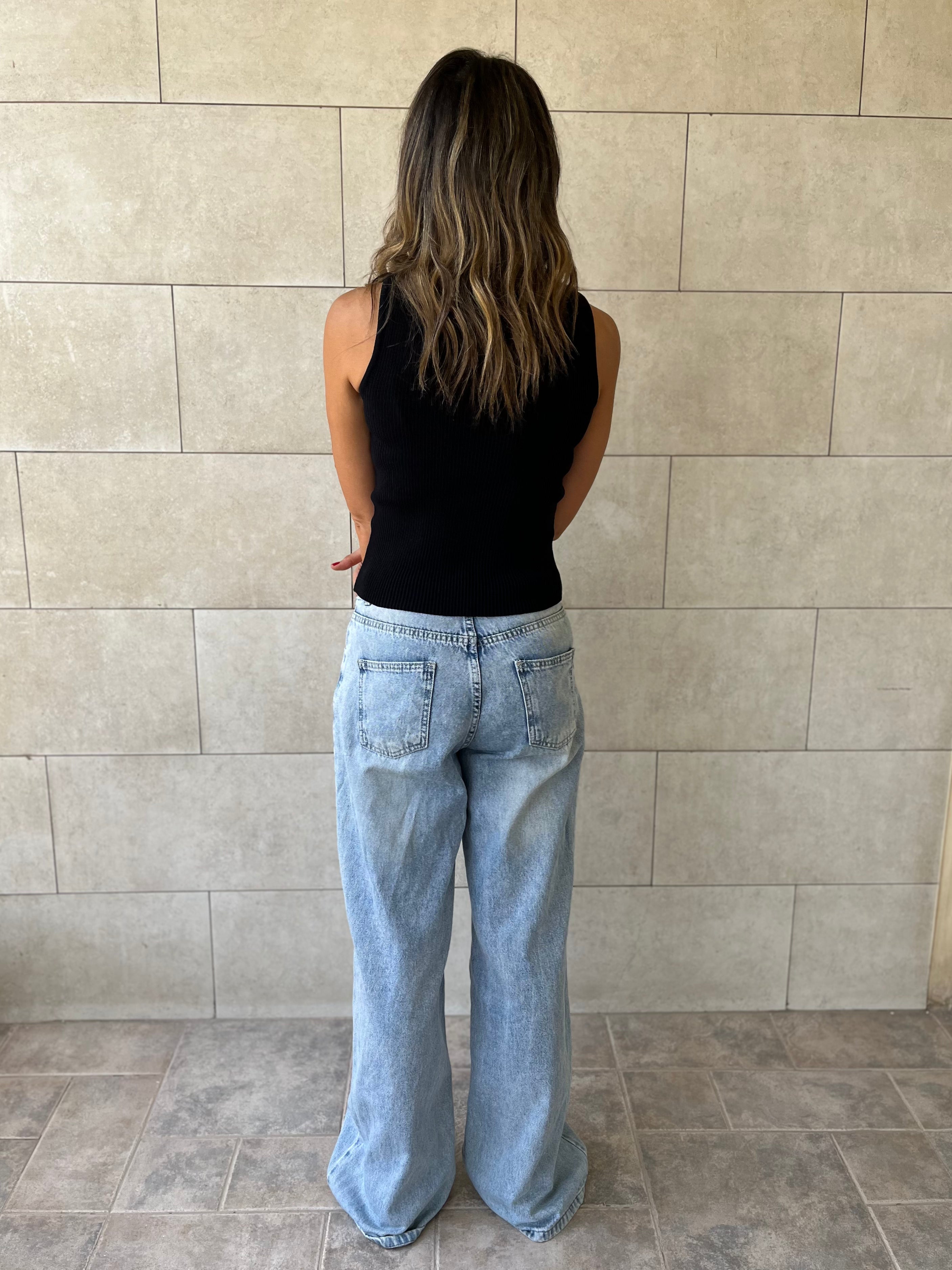 Black Sleeveless Polo Collar Top