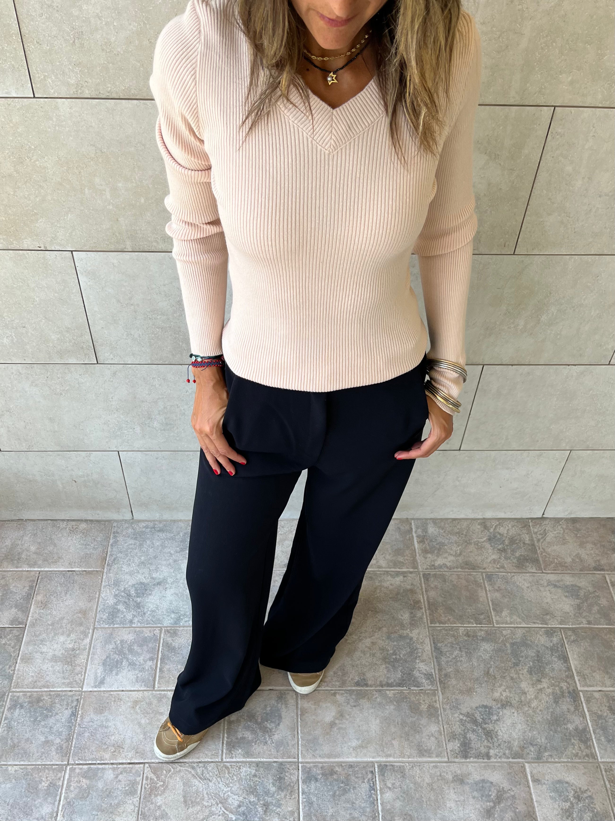 Beige V-Neck Contour Elevated Pullover