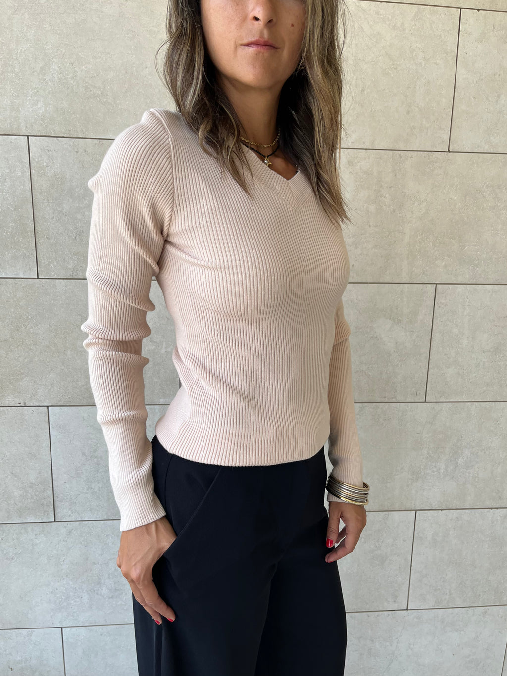Beige V-Neck Contour Elevated Pullover