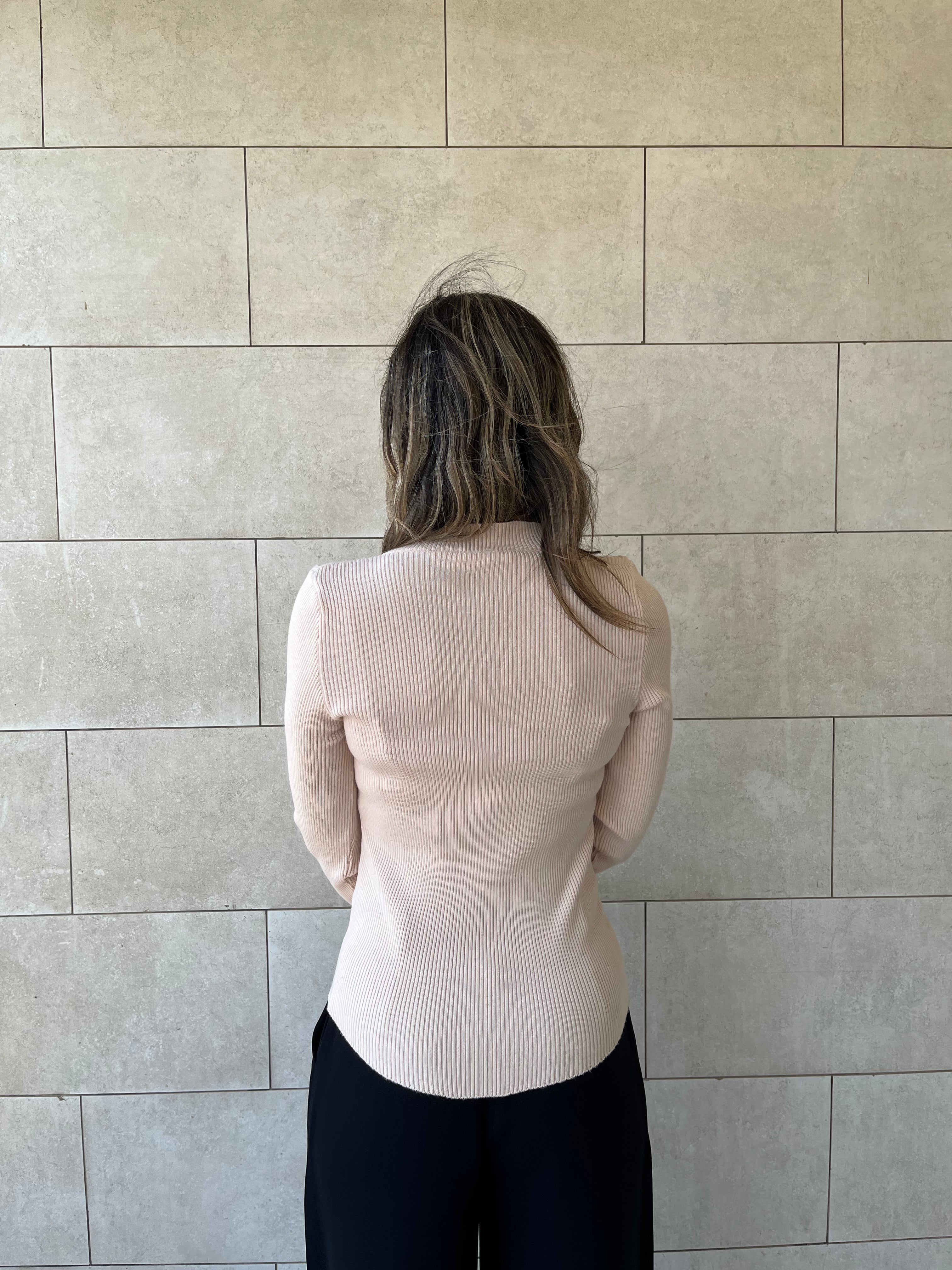 Beige V-Neck Contour Elevated Pullover