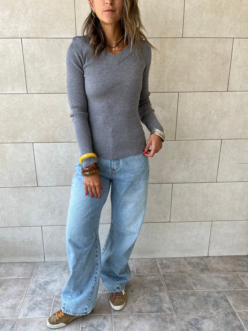 Grey V-Neck Contour Elevated Pullover