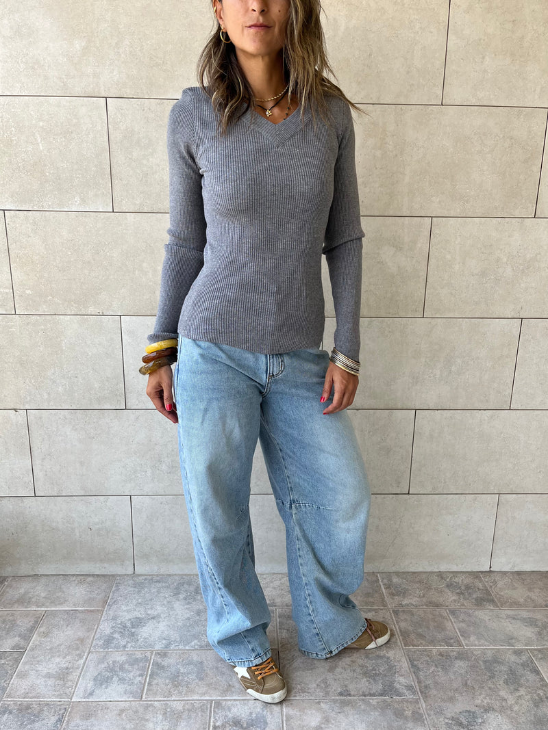 Grey V-Neck Contour Elevated Pullover