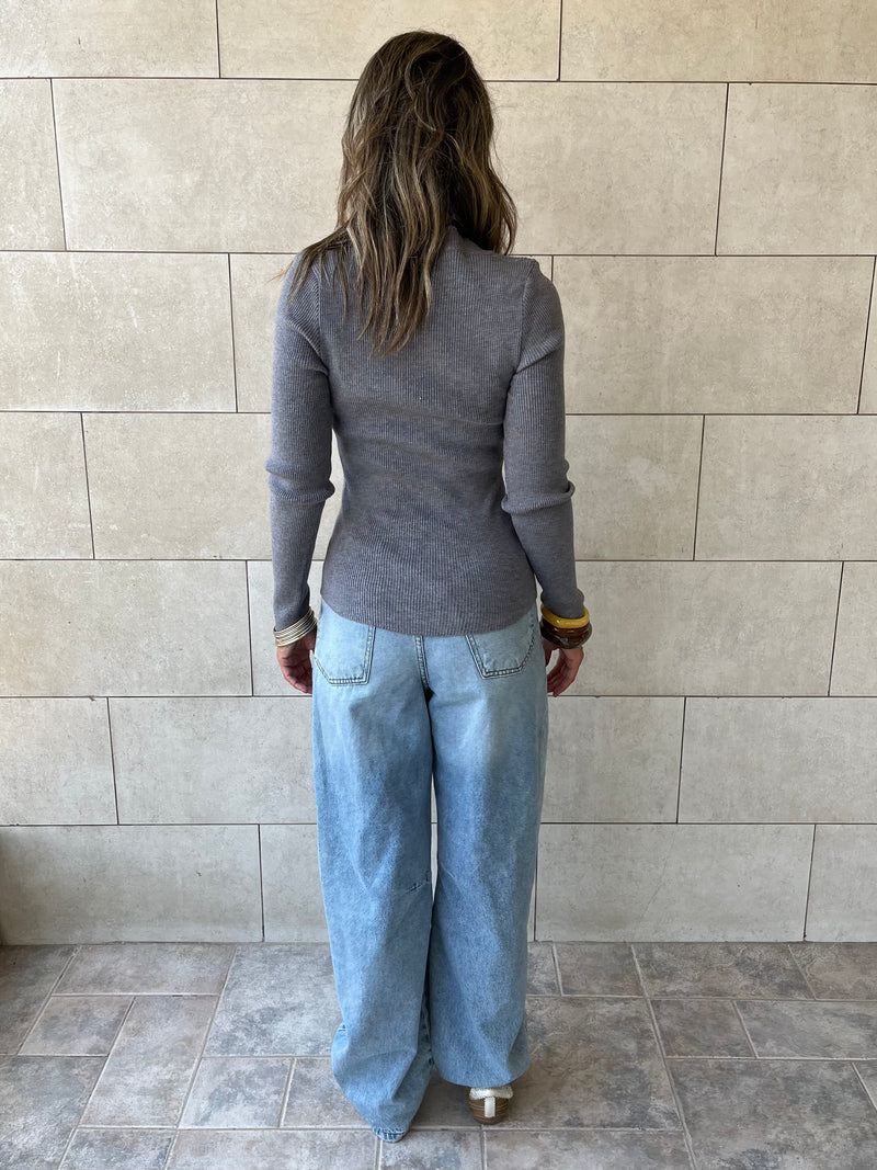 Grey V-Neck Contour Elevated Pullover