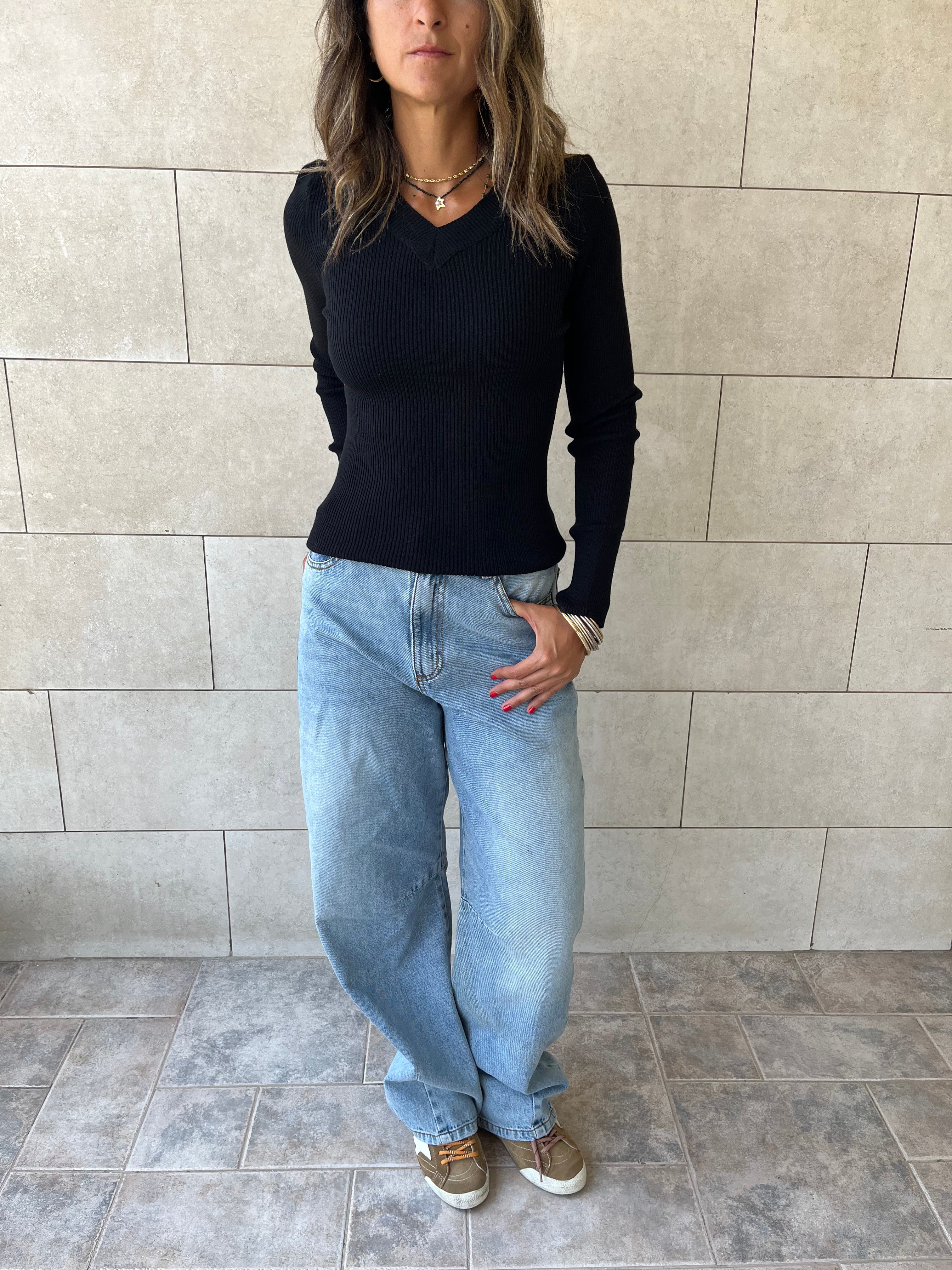 Black V-Neck Contour Elevated Pullover