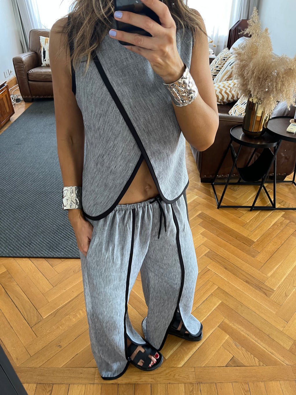 Grey Slate Curve Top