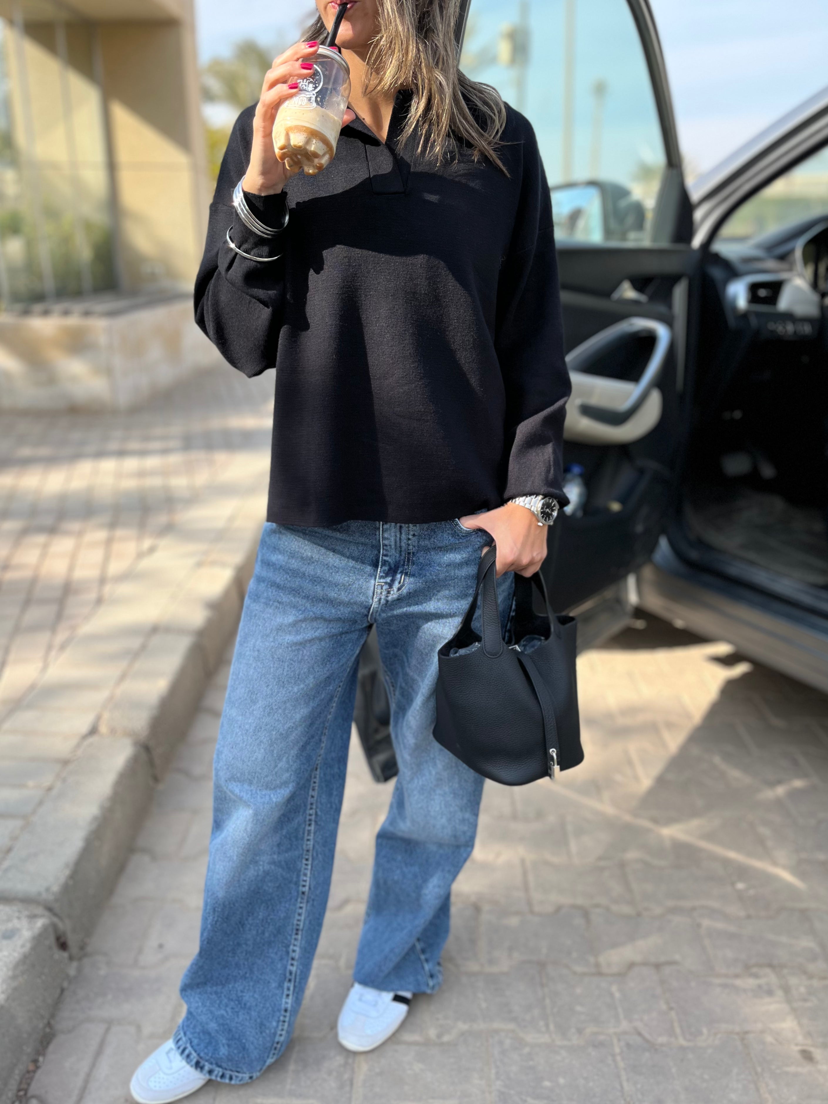 Black Collard Long Sleeve Pullover