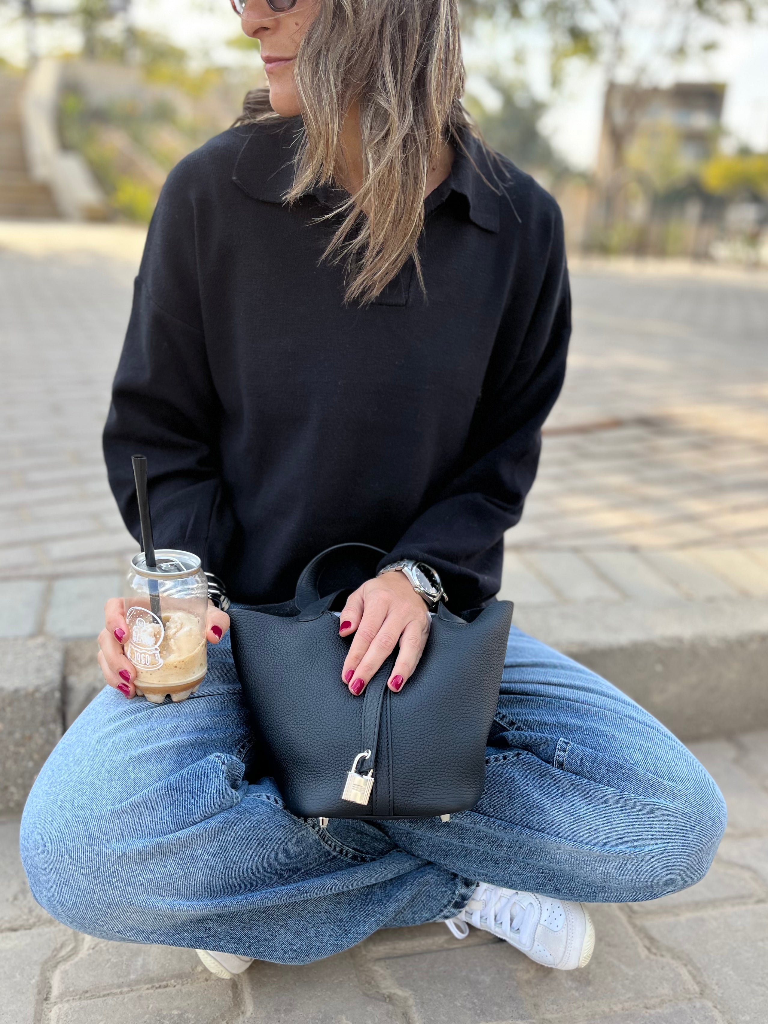 Black Collard Long Sleeve Pullover