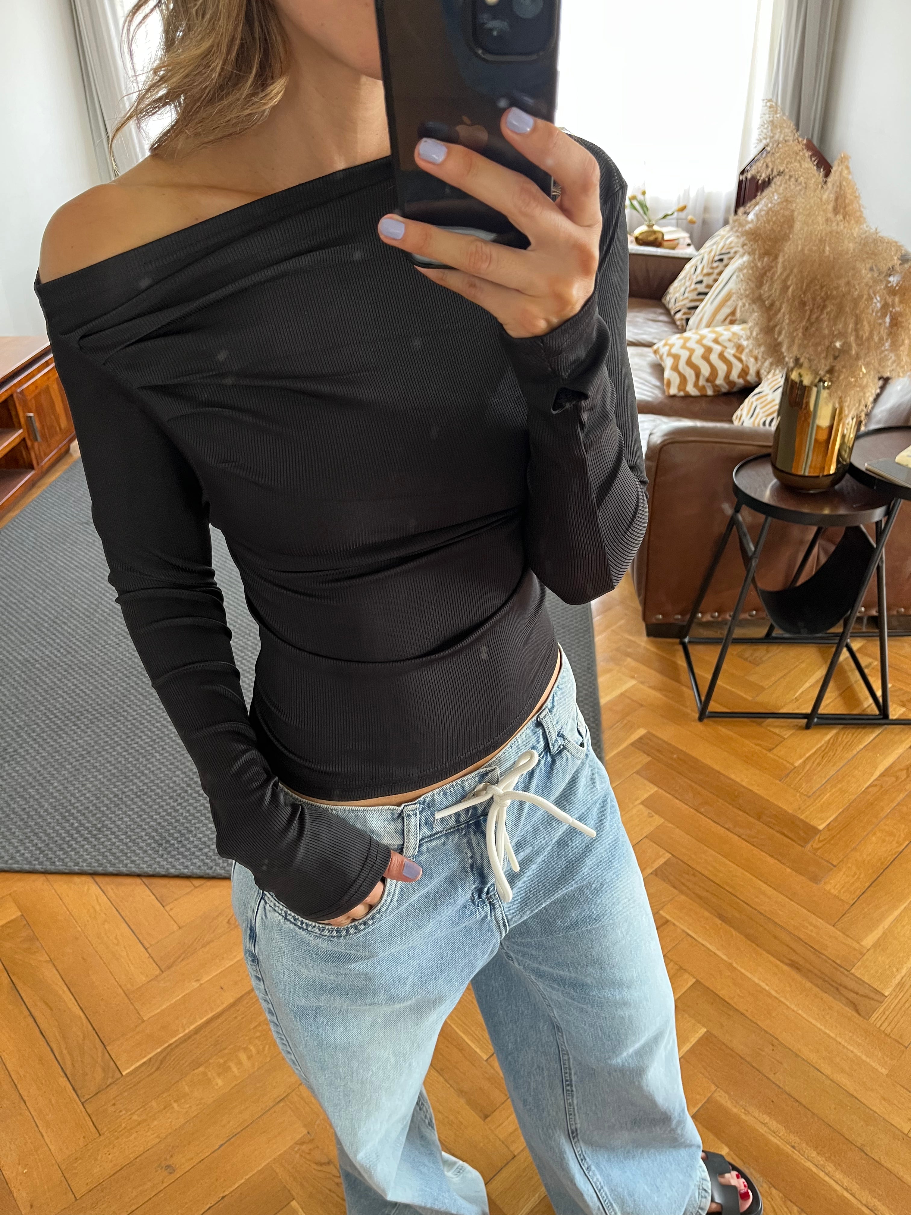 Black 130 Off Shoulder Long Sleeve Ruched Top