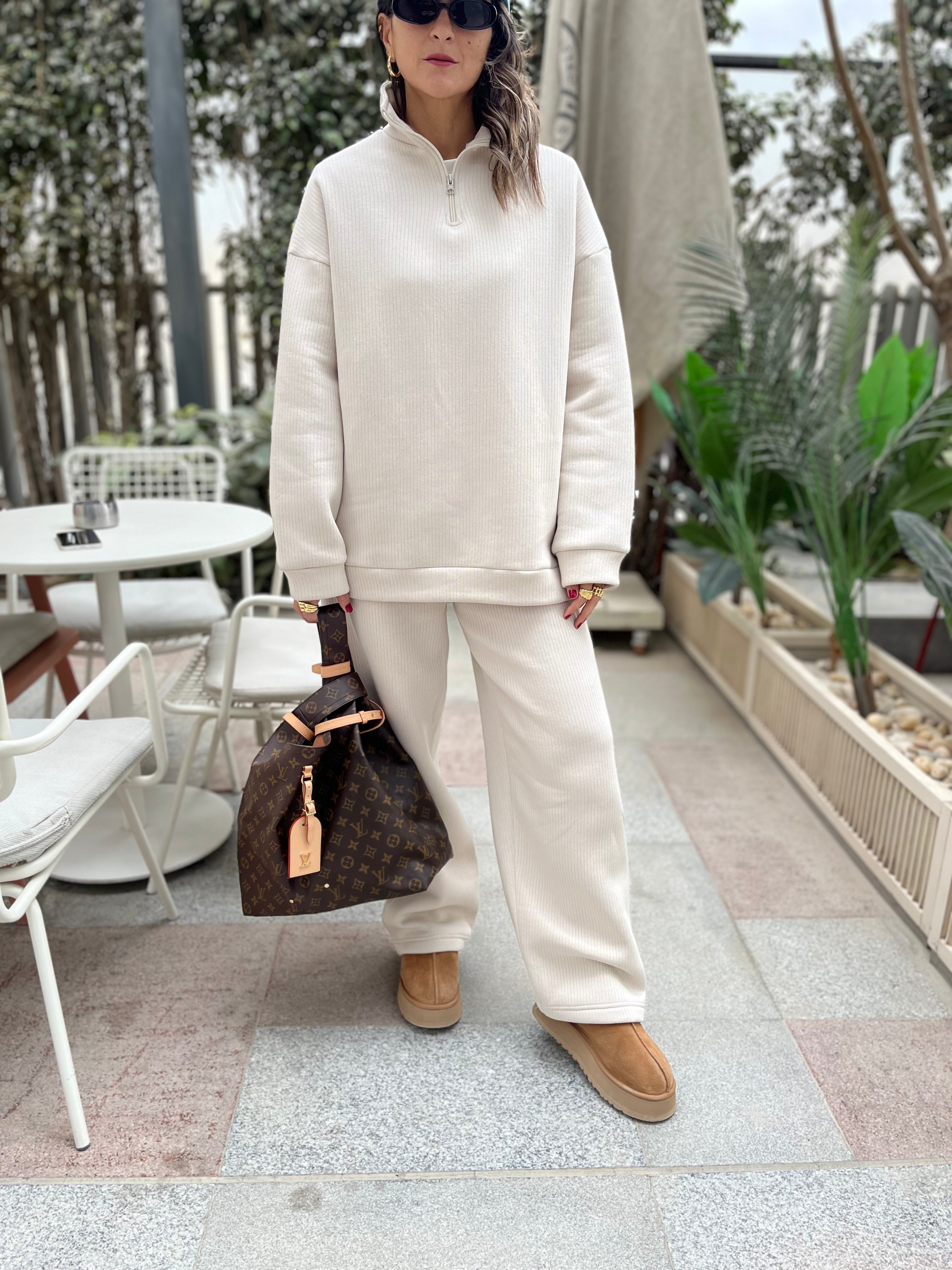 Beige Quarter Velvet Lined Set