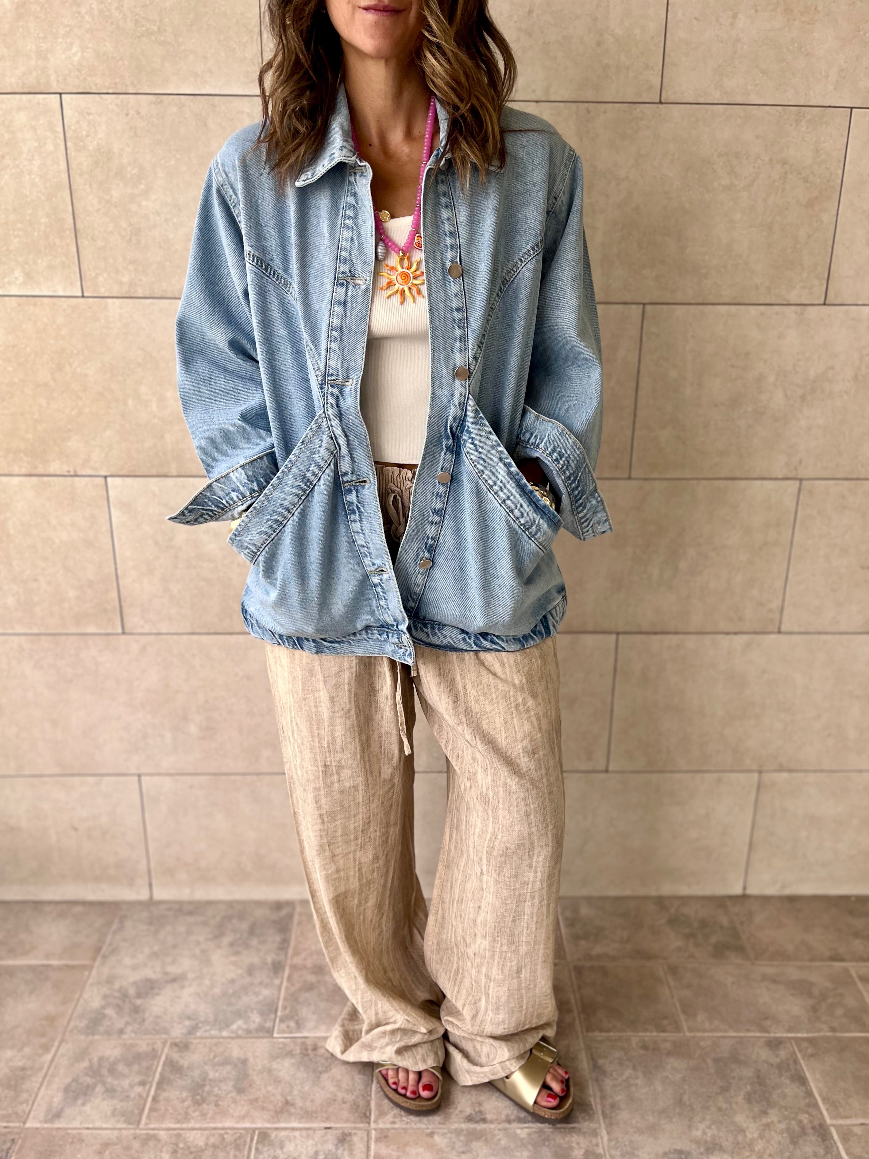 Light Exaggerated Double Pocket Denim Jacket