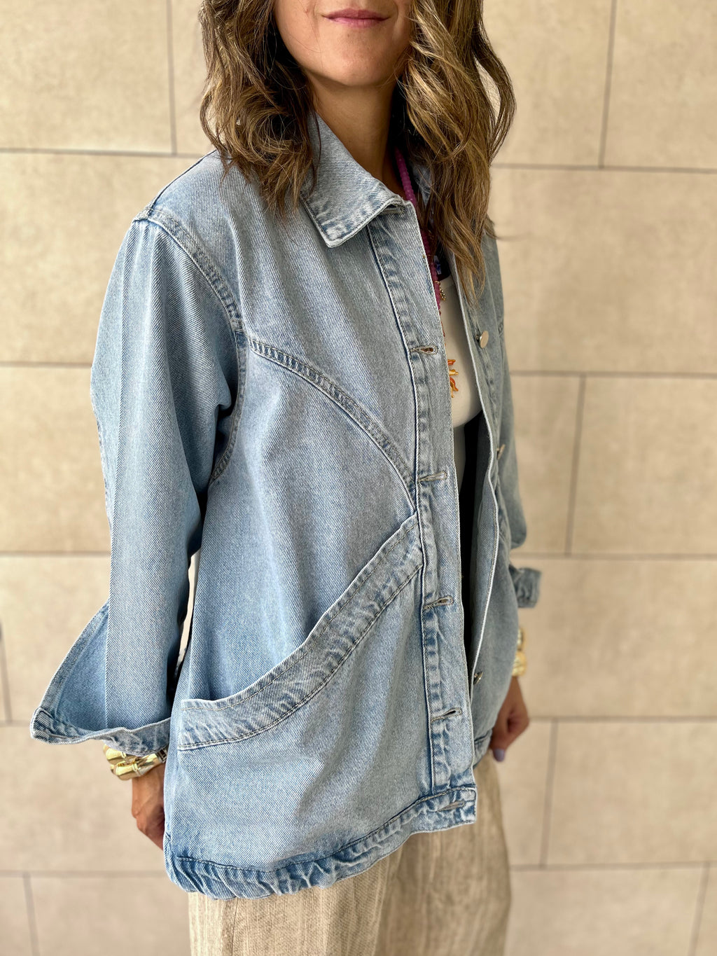 Light Exaggerated Double Pocket Denim Jacket