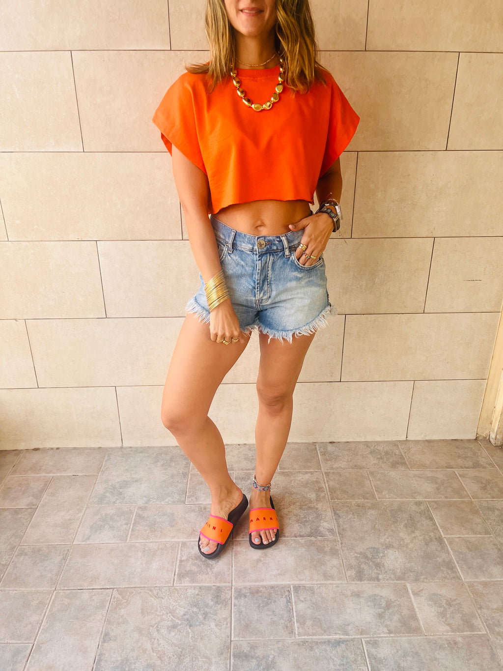 White & Blue & Orange Essential Cropped Baggy Tee