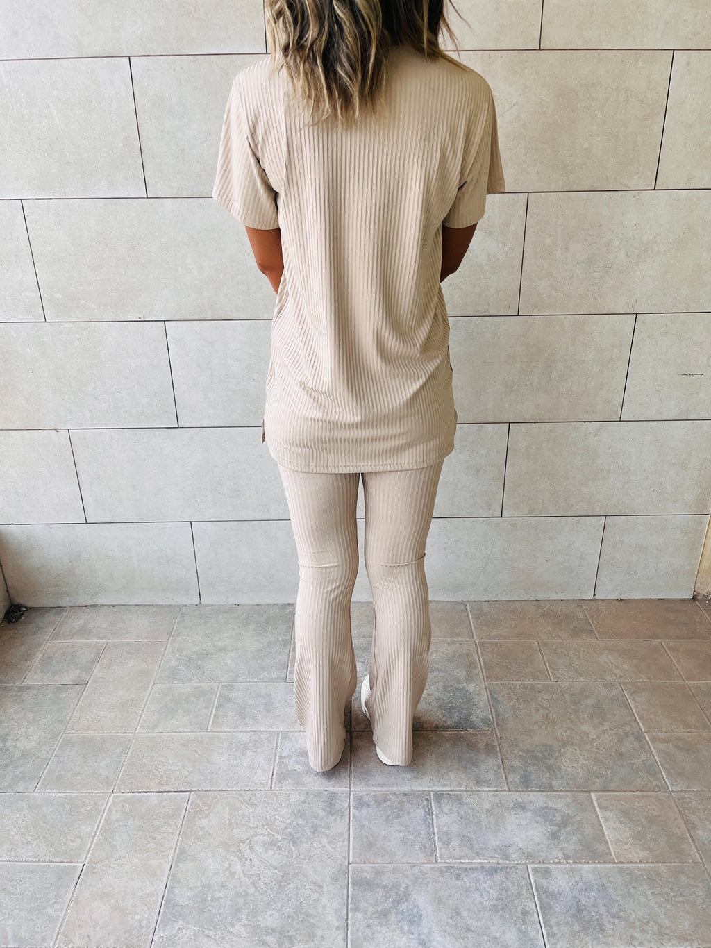 The Beige Uni Essential Flare Set